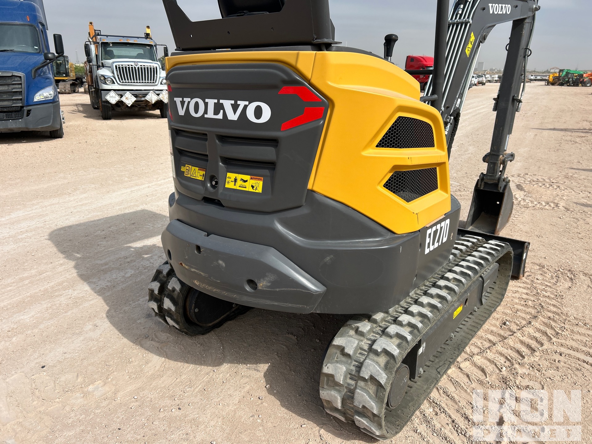2023 Volvo EC27D