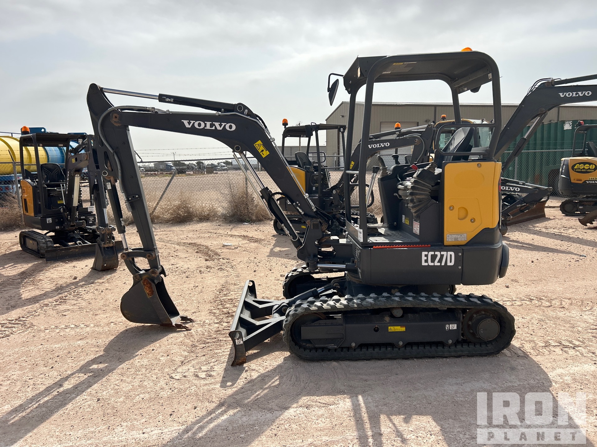 2023 Volvo EC27D