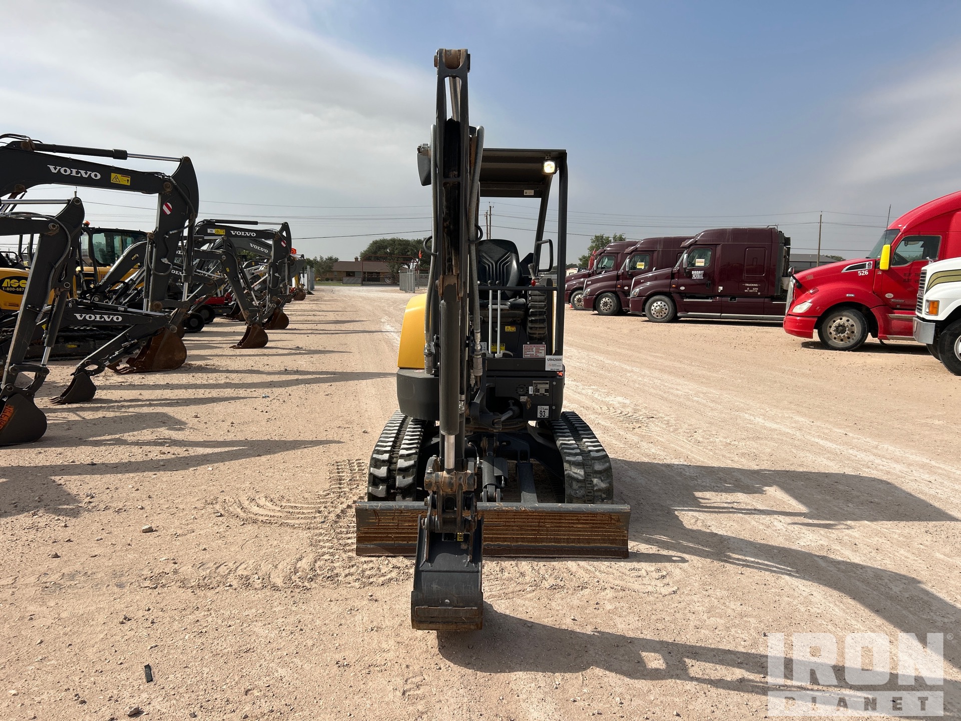 2023 Volvo EC27D