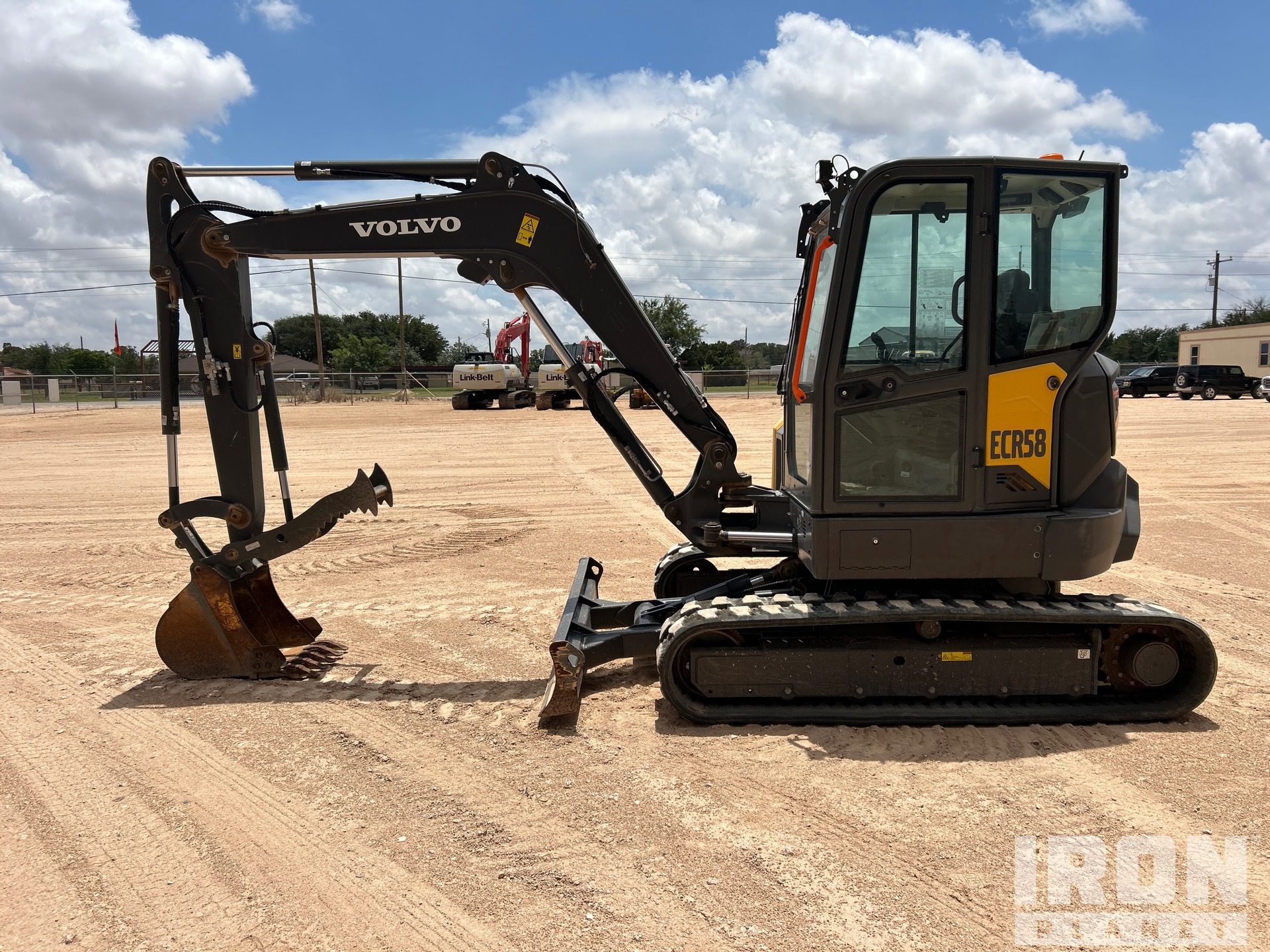 2023 Volvo ECR58F