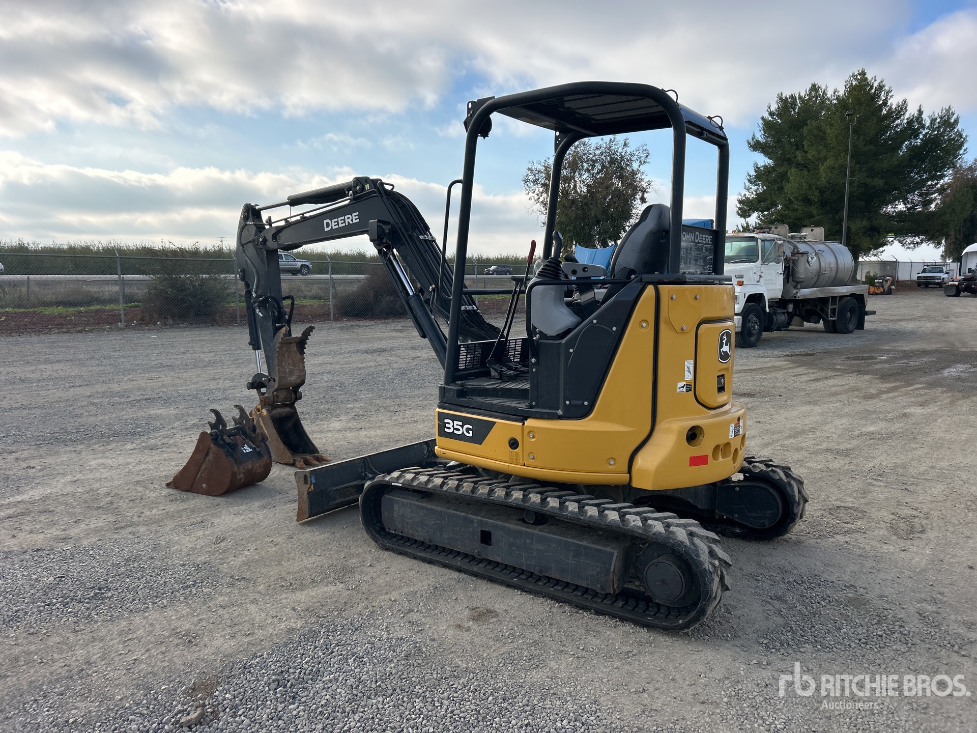 General Appearance with Picture, Left Rear Corner