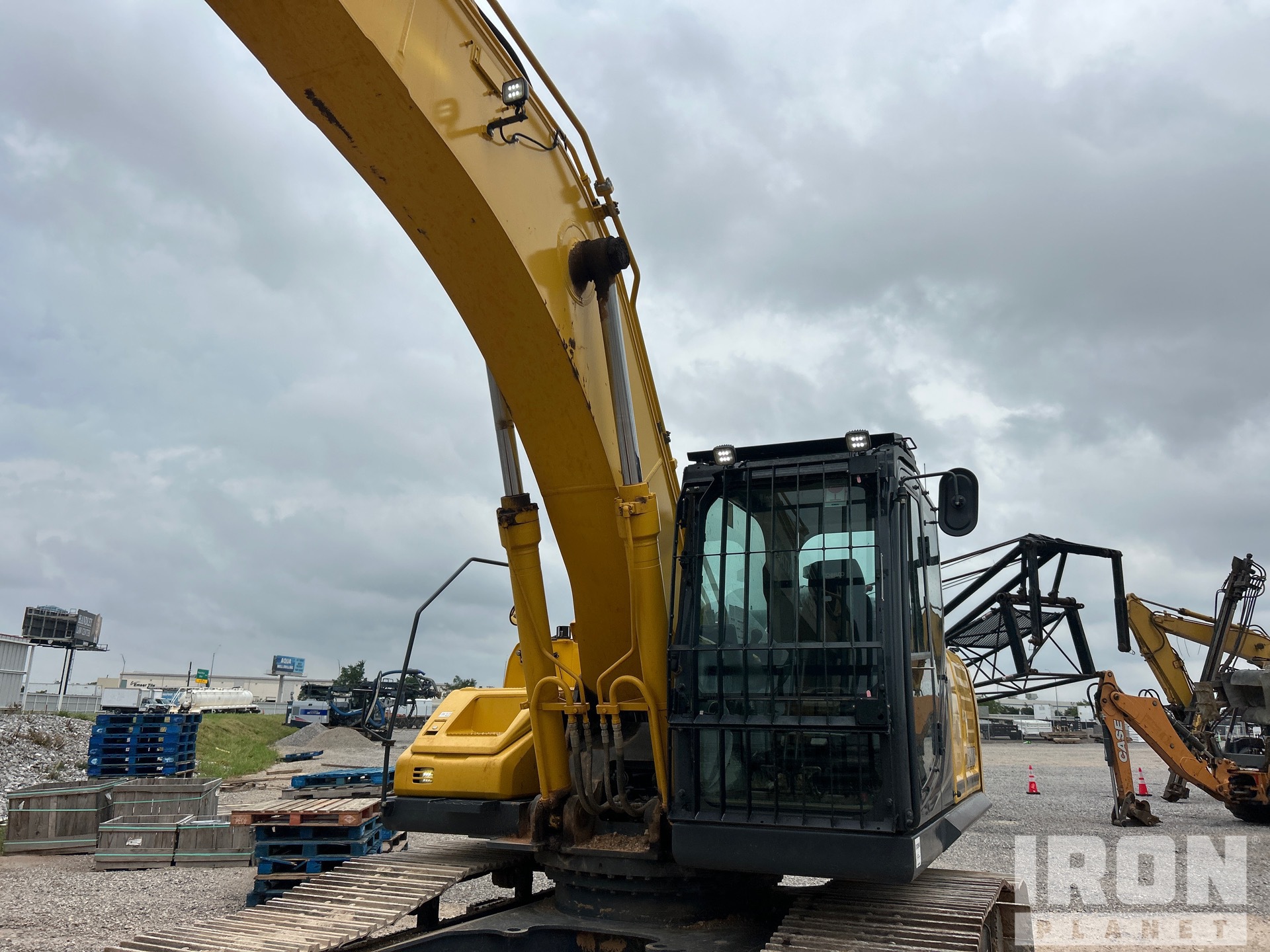 2022 Kobelco SK260LC-11