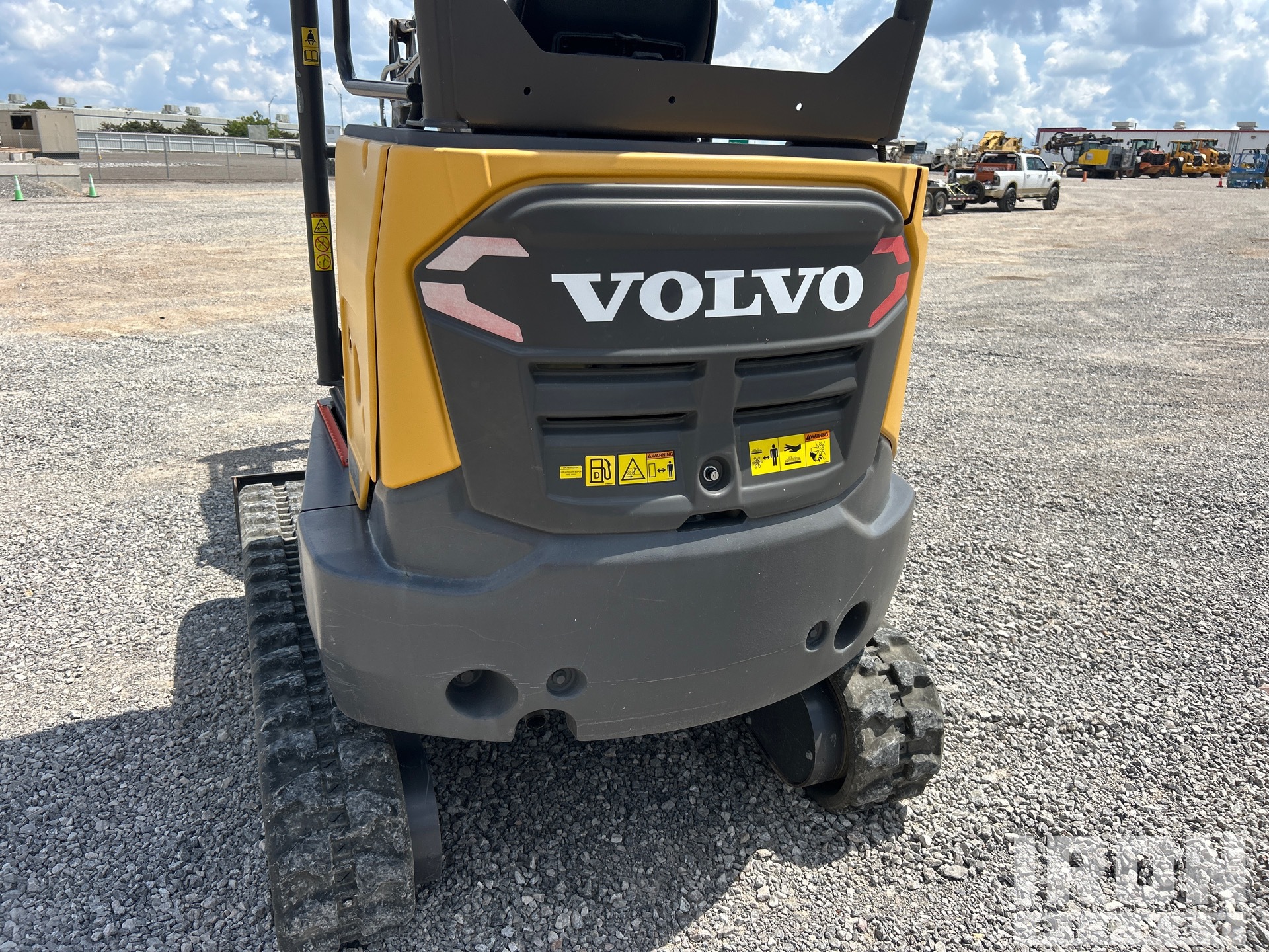 2021 Volvo EC27D
