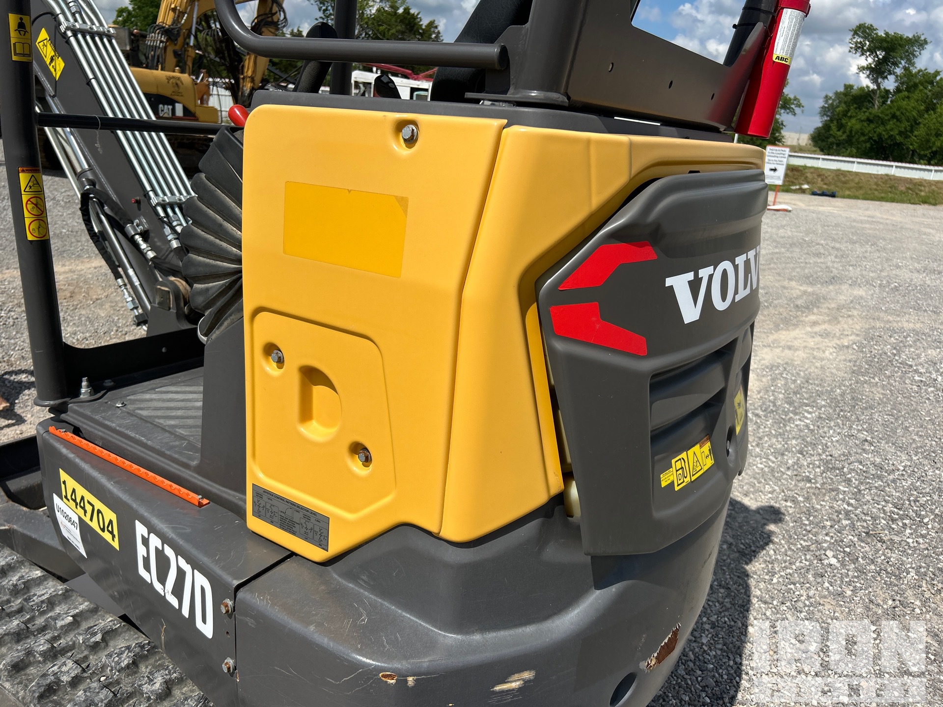 2022 Volvo EC27D