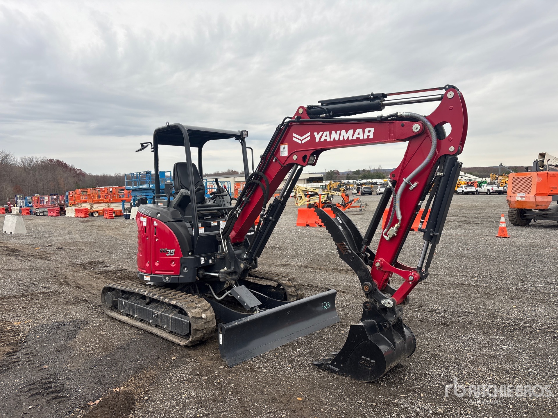 General Appearance with Picture, Right Front Corner