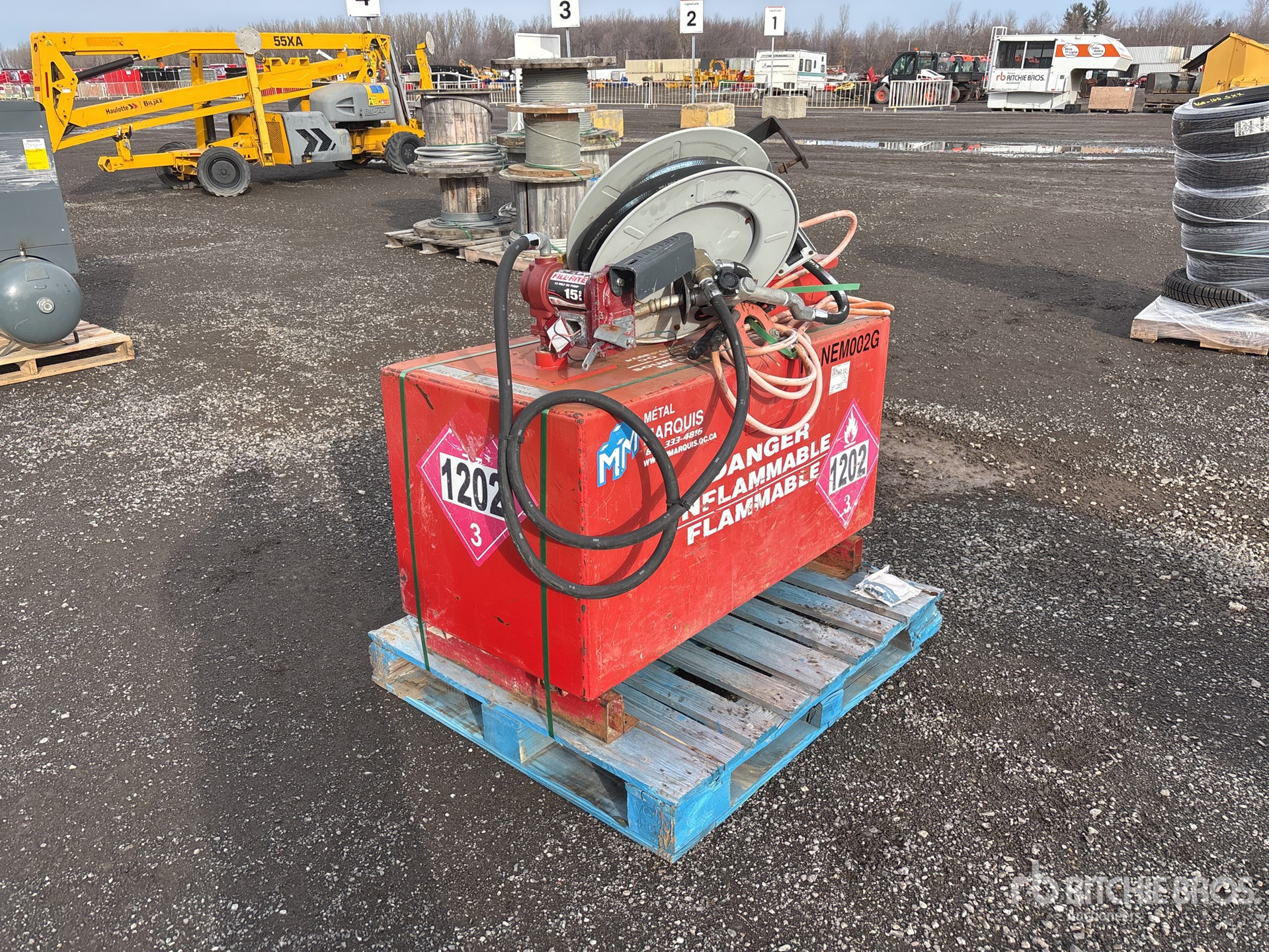 General Appearance with Picture, Right Front Corner