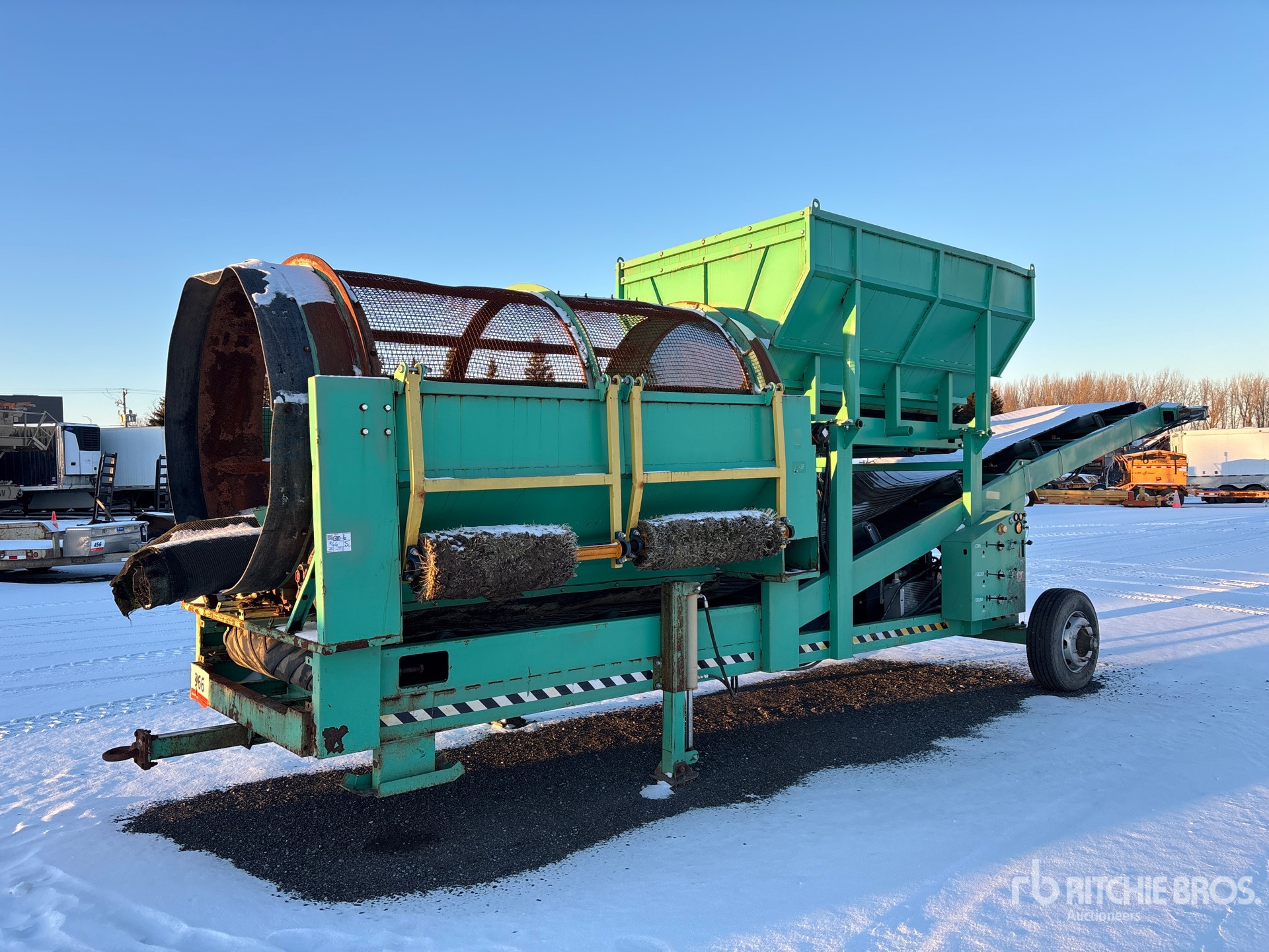 General Appearance with Bild, Ecke vorne links