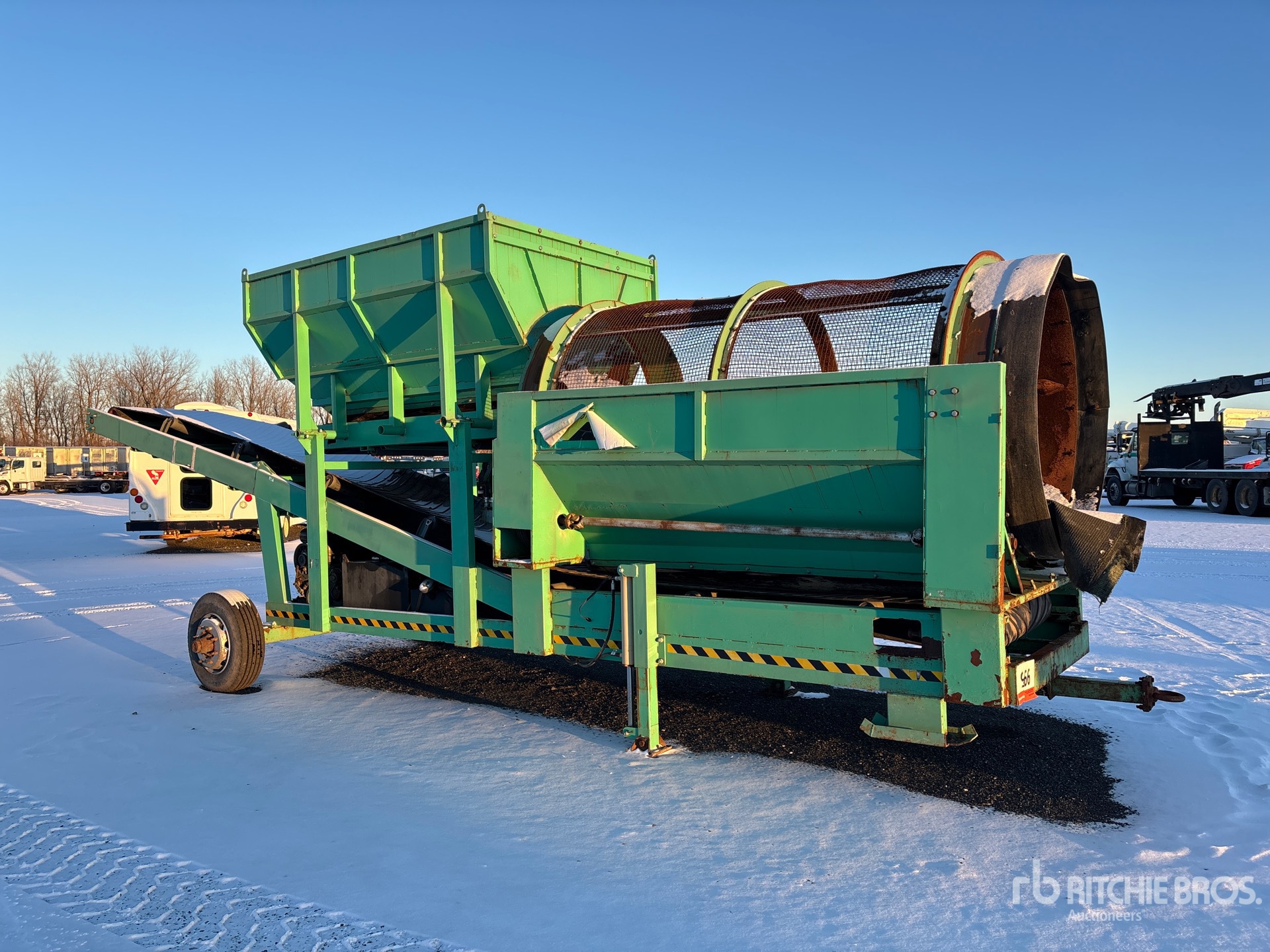 General Appearance with Bild, Ecke vorne rechts