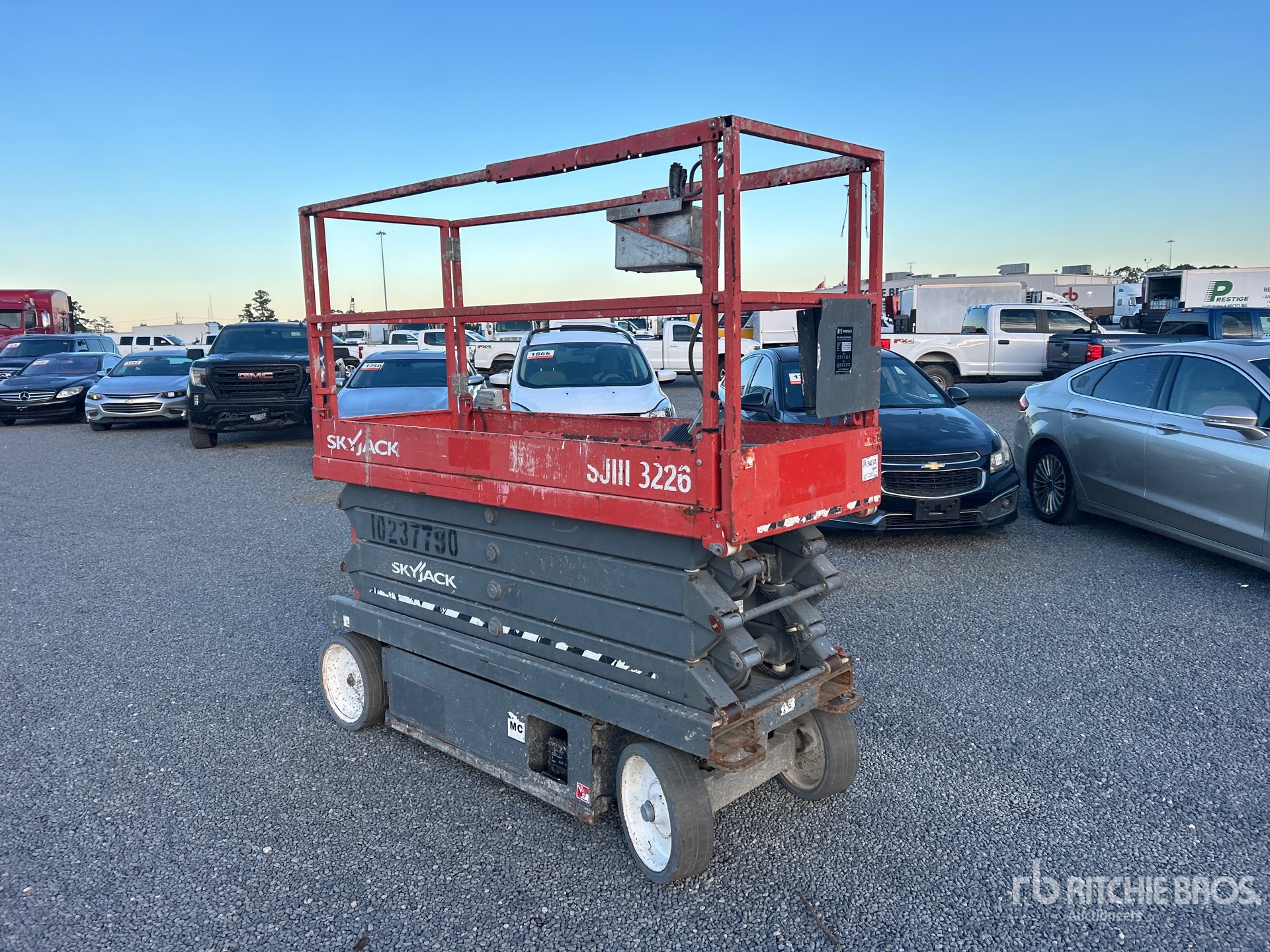 General Appearance with Picture, Right Front Corner