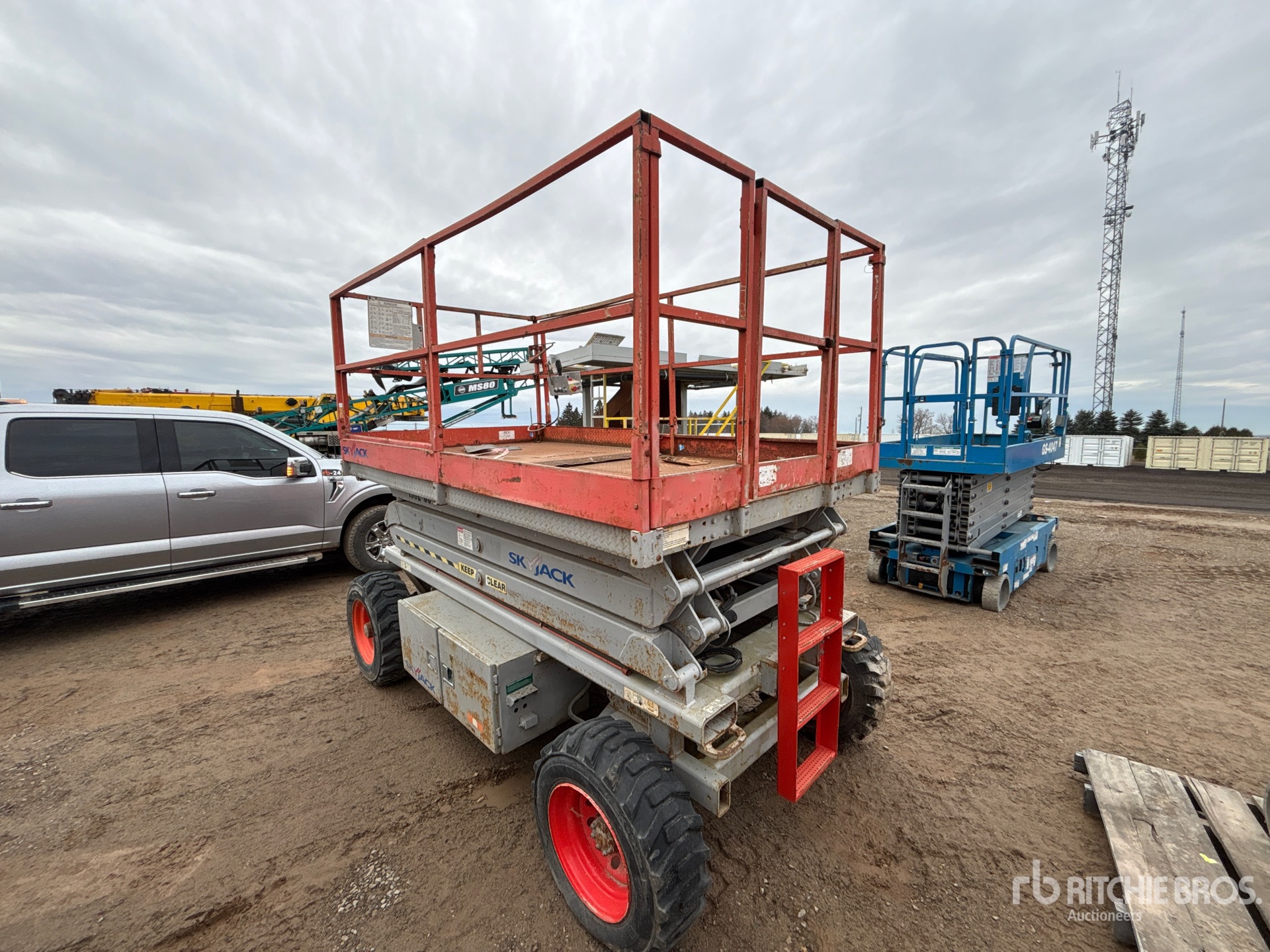 General Appearance with Picture, Right Front Corner