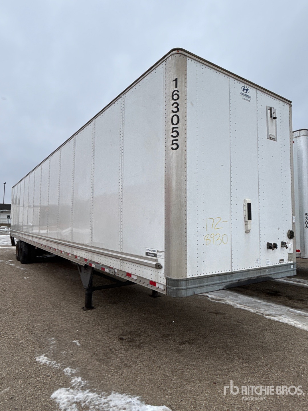 General Appearance with Bild, Ecke vorne rechts