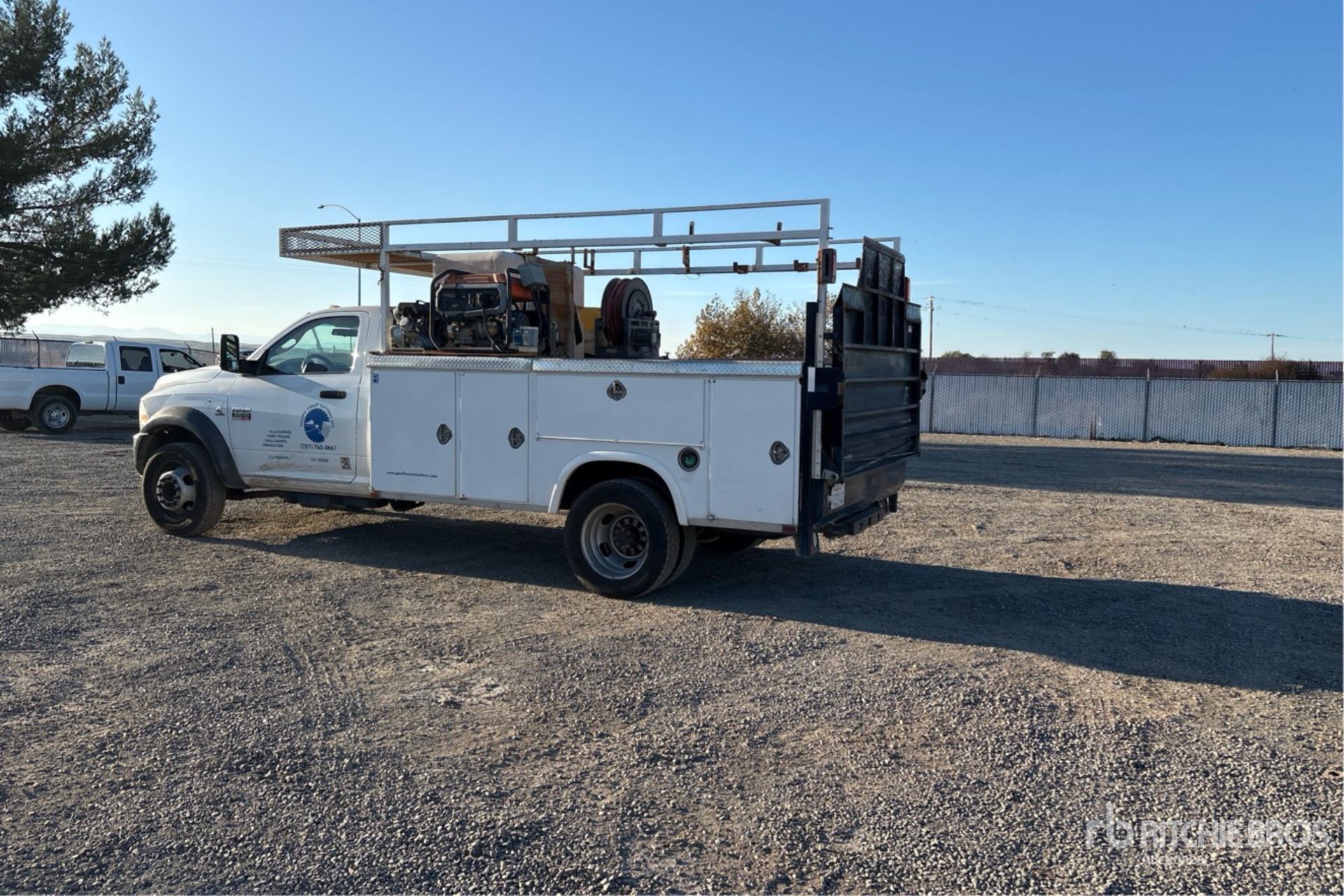 General Appearance with Picture, Left Rear Corner