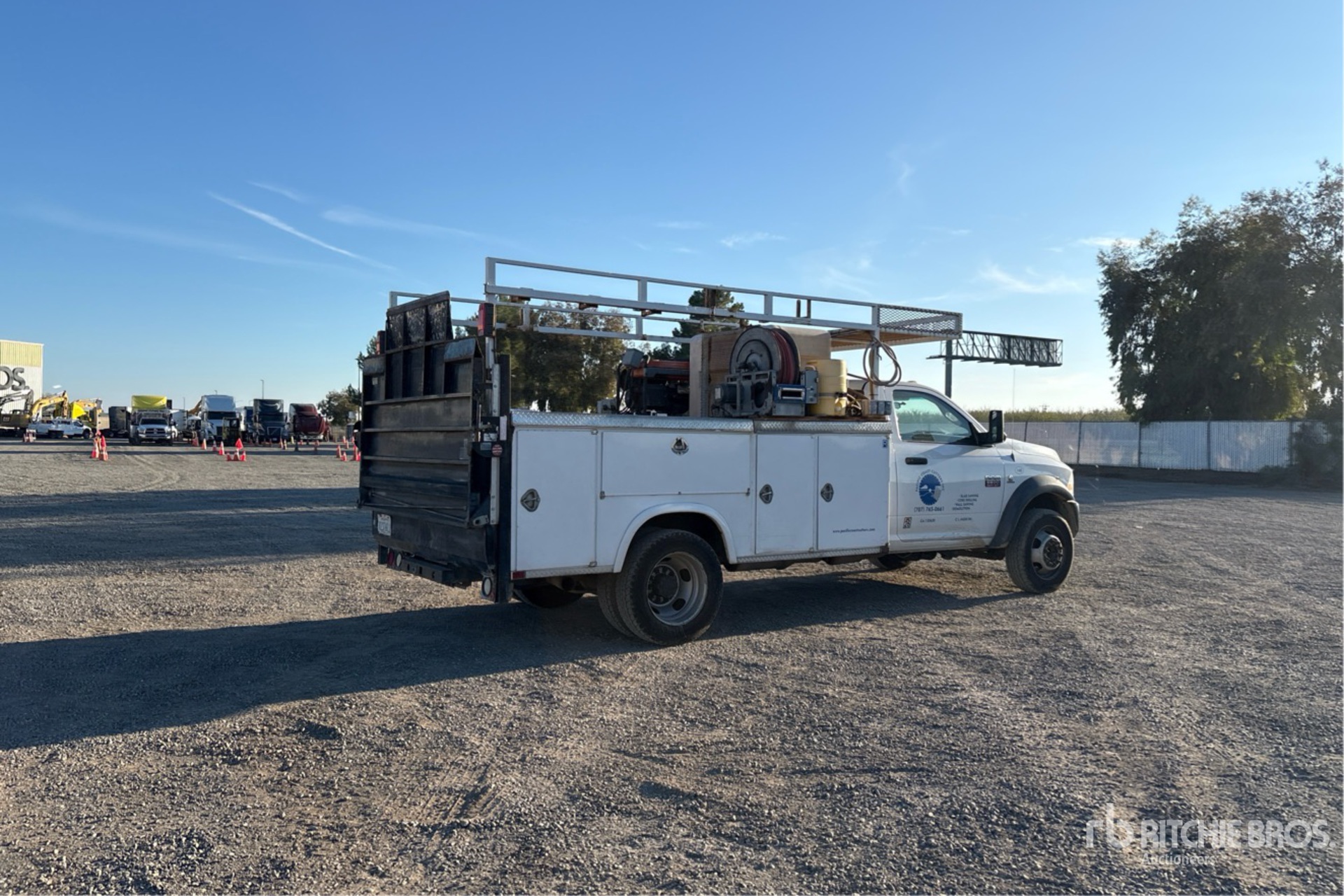 General Appearance with Picture, Right Rear Corner