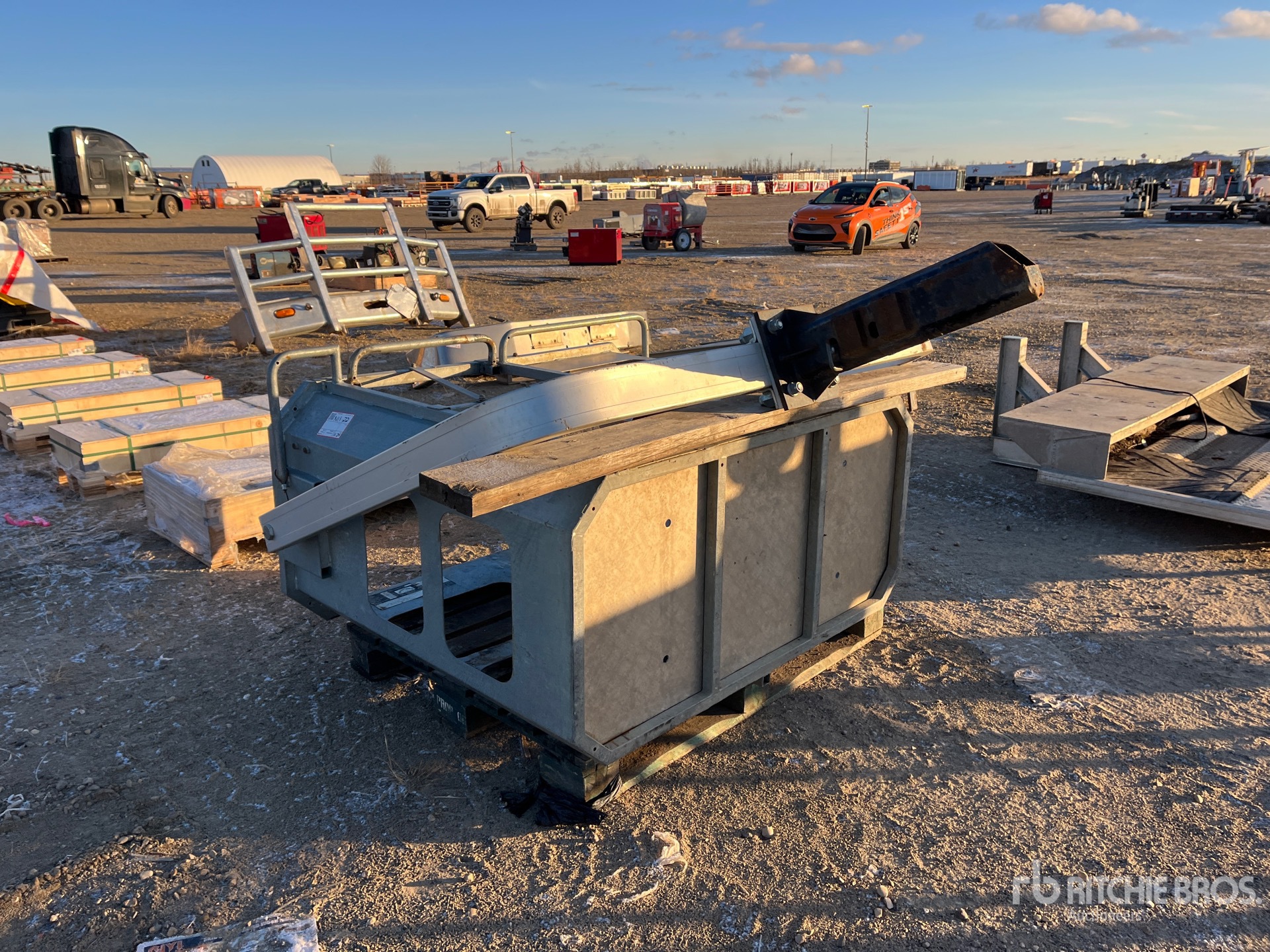 General Appearance with Picture, Right Front Corner