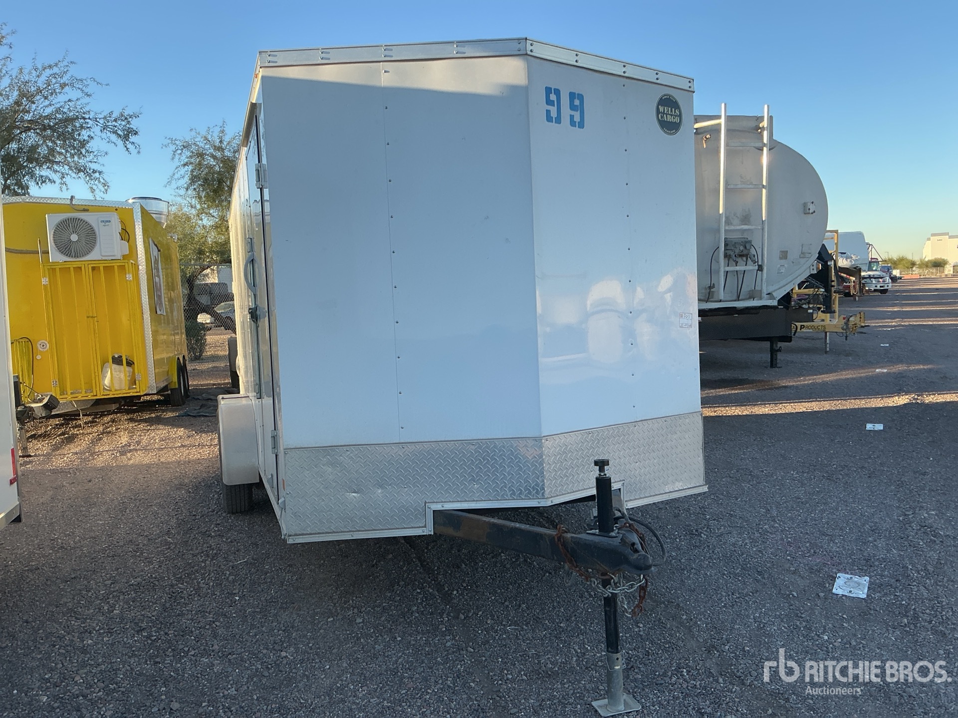 General Appearance with Picture, Right Front Corner