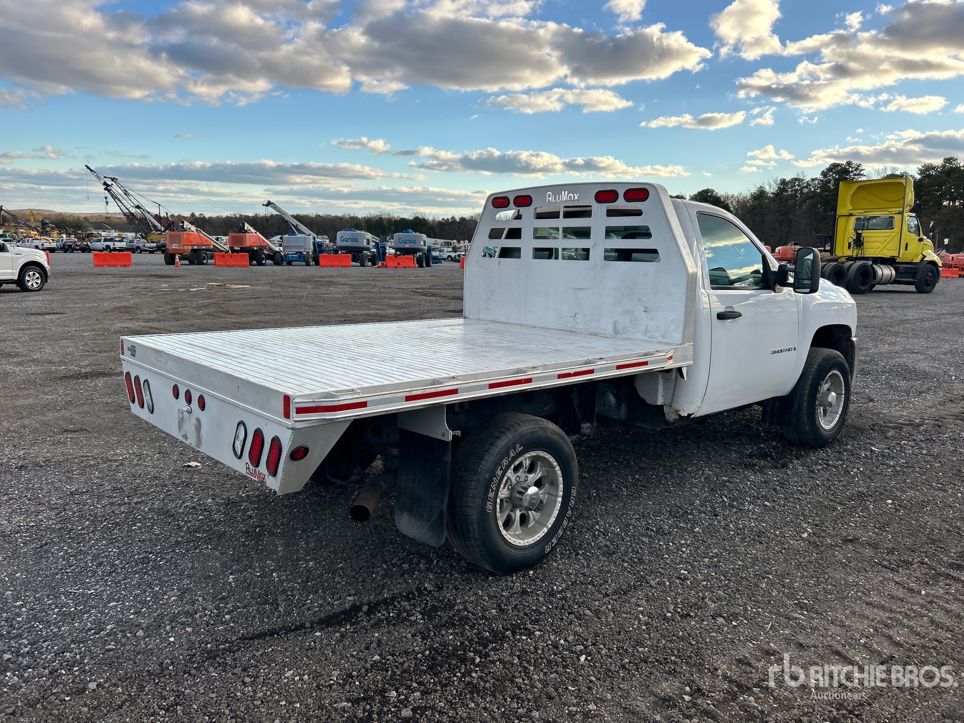 Aspect général with Image, coin arrière droit