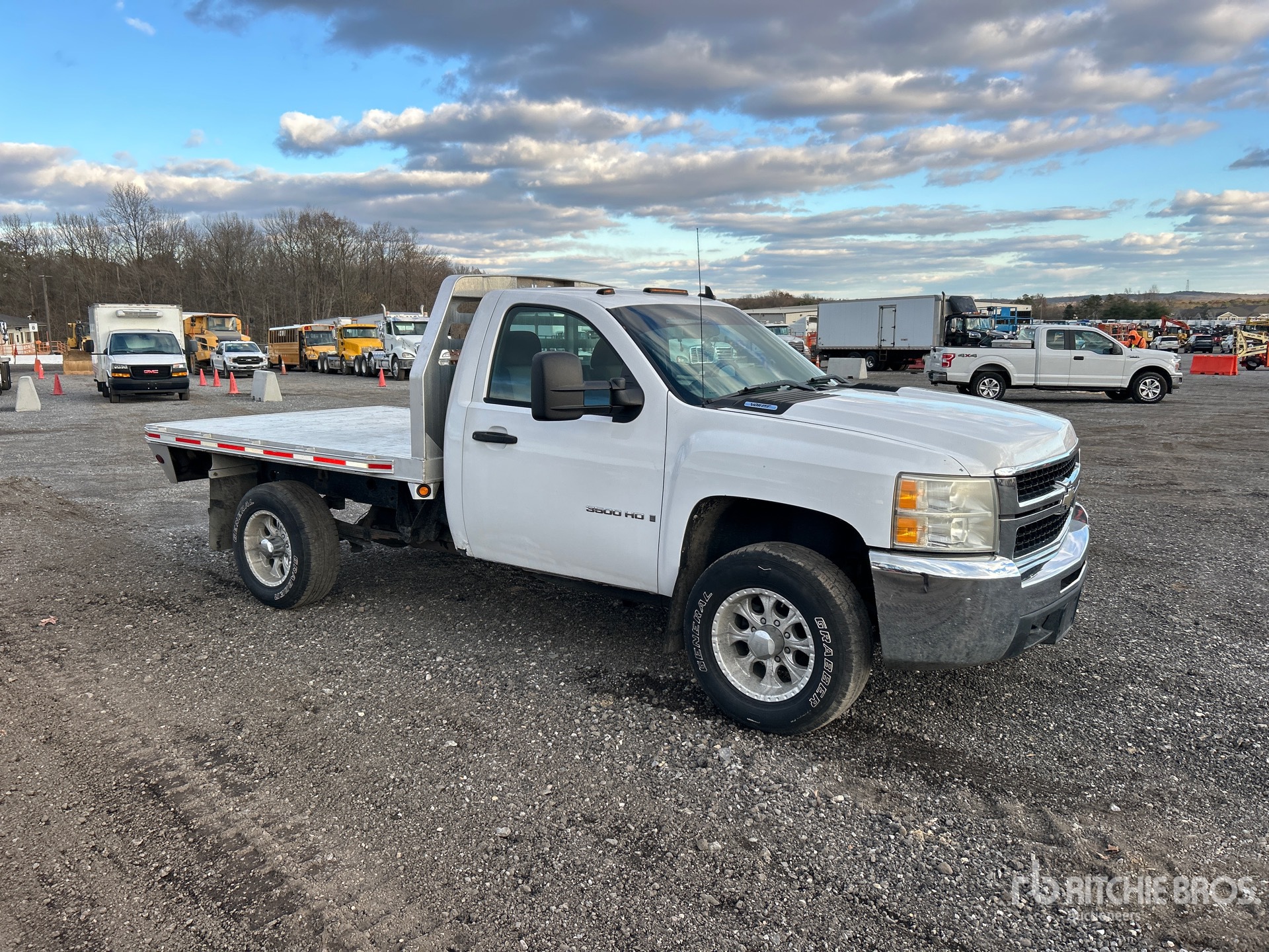 Aspect général with Image, coin avant droit