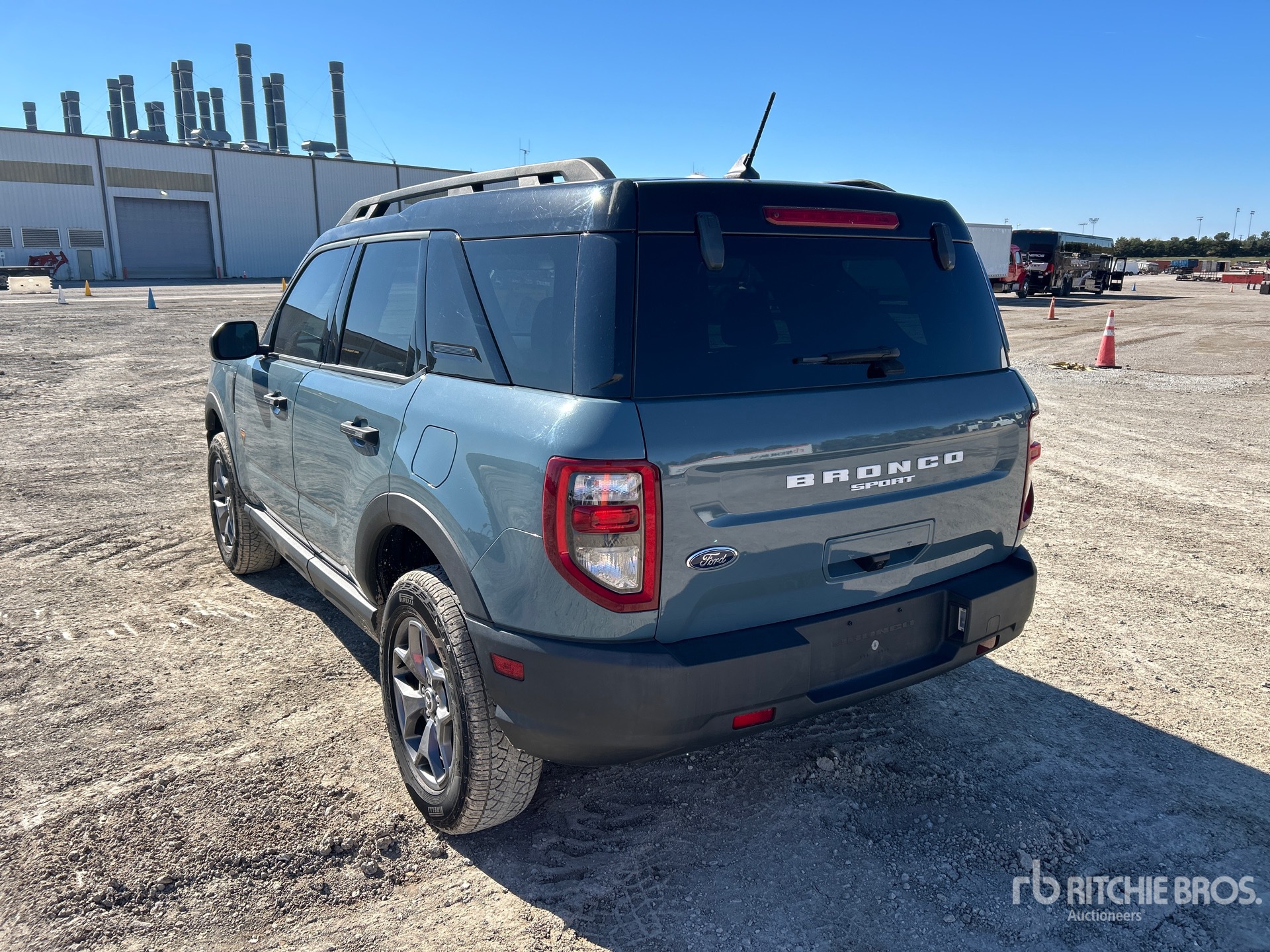 General Appearance with Picture, Left Rear Corner