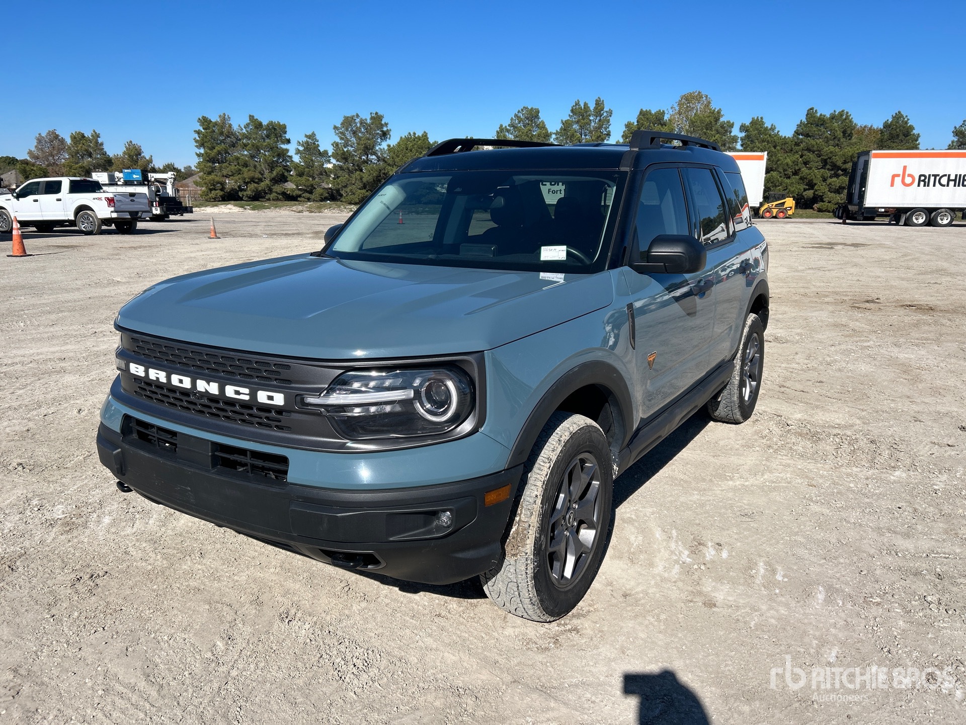 General Appearance with Picture, Left Front Corner