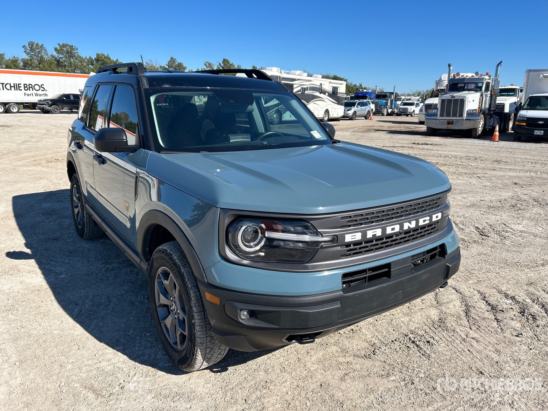 General Appearance with Picture, Right Front Corner