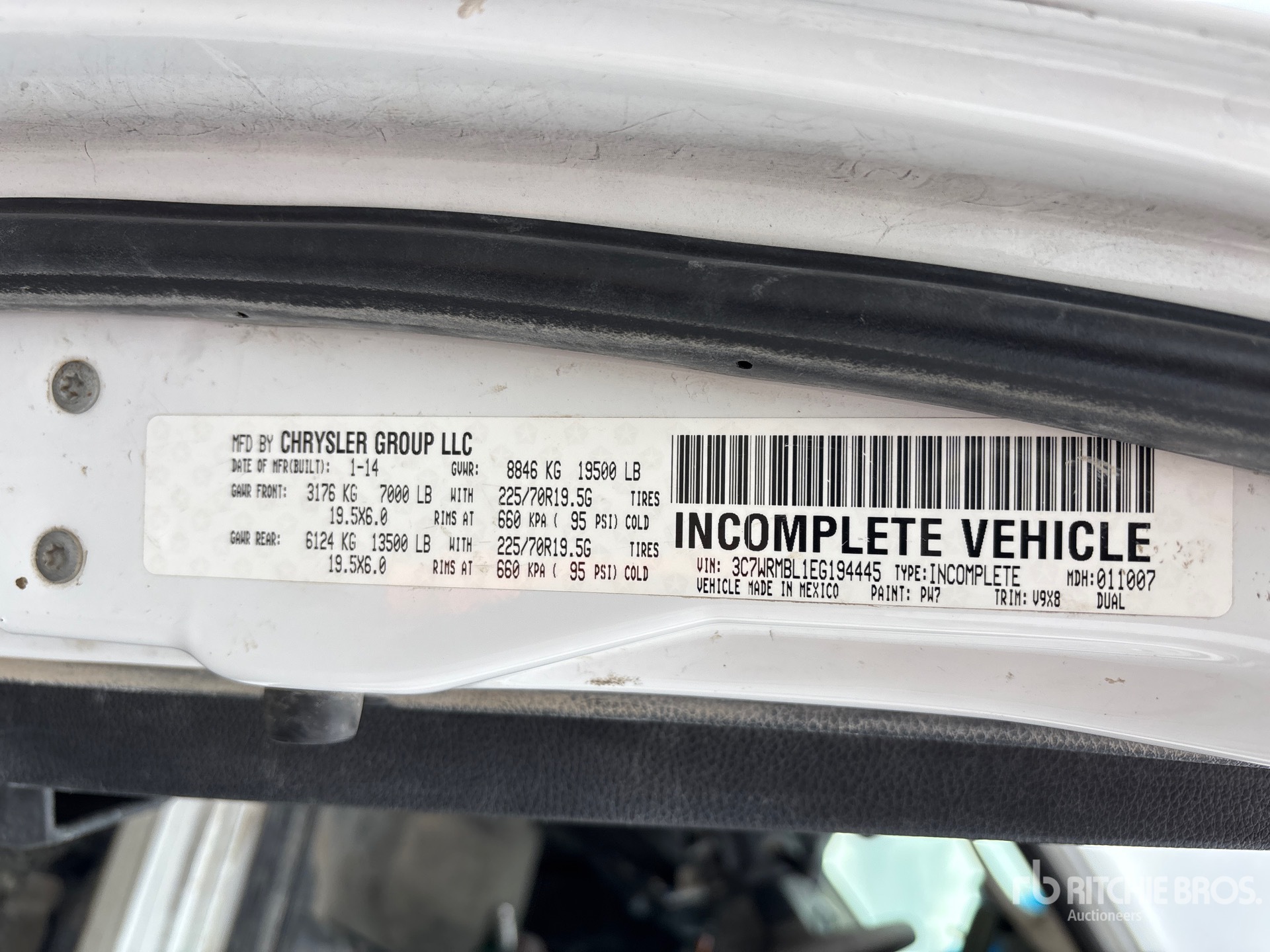 General Appearance with Numéro de série/Numéro d'identification du véhicule automobile