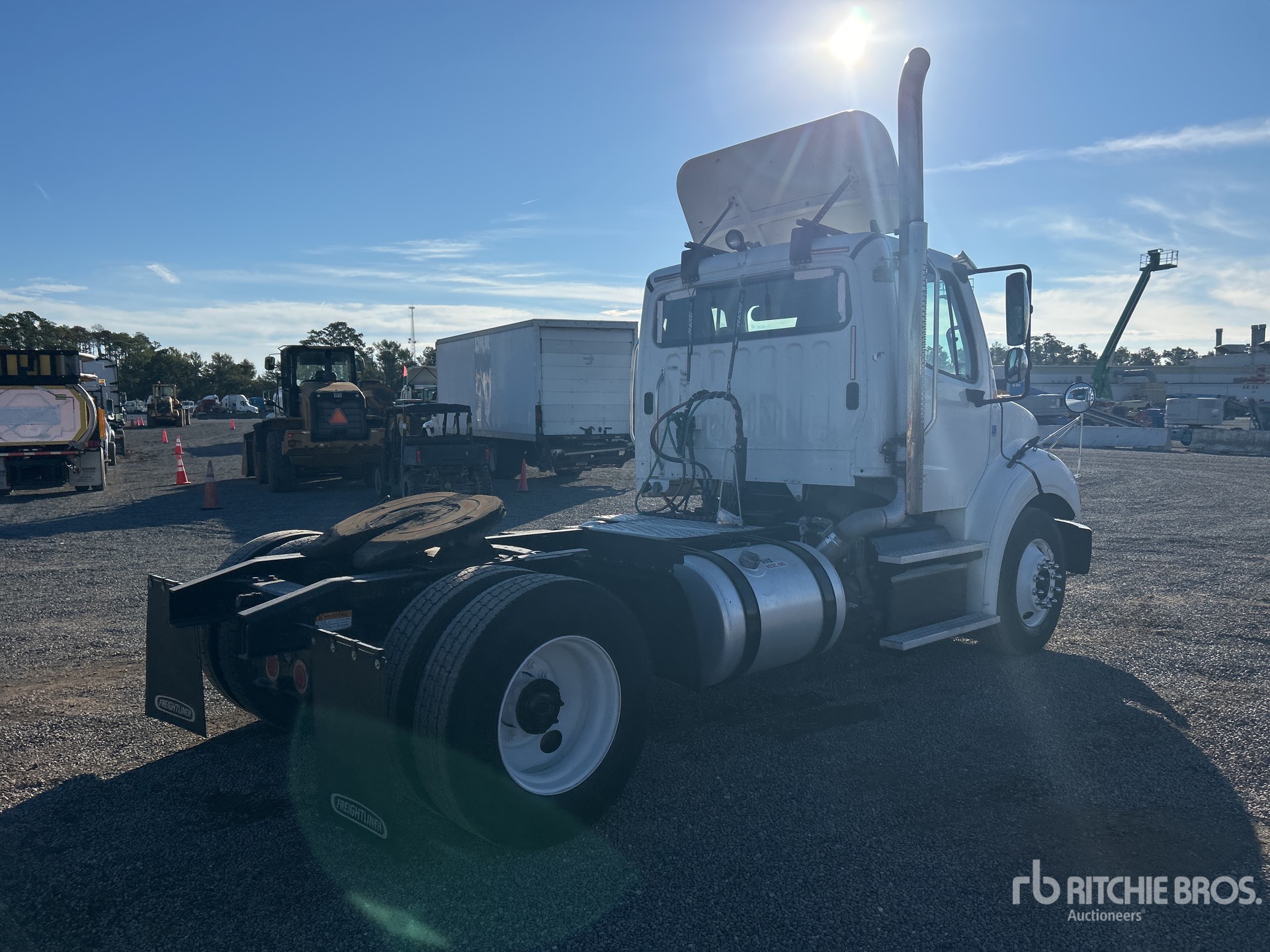 General Appearance with Imagen: esquina trasera derecha