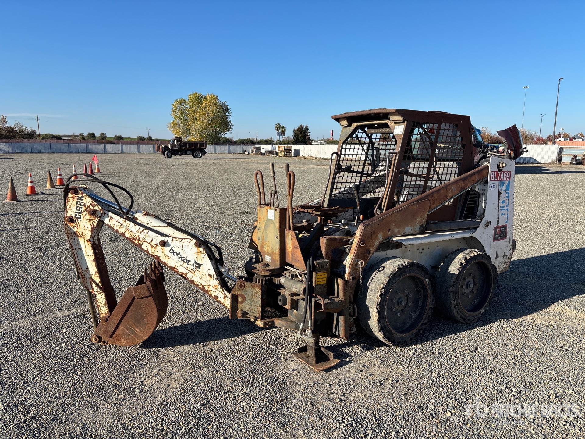 General Appearance with Featured Photo