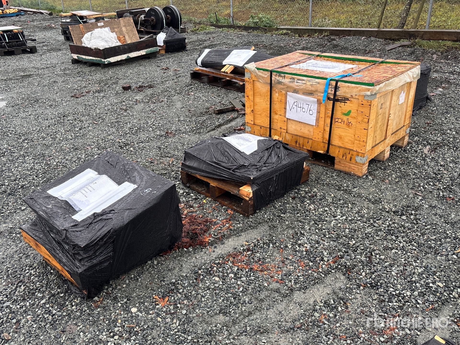 General Appearance with Bild, Ecke vorne links