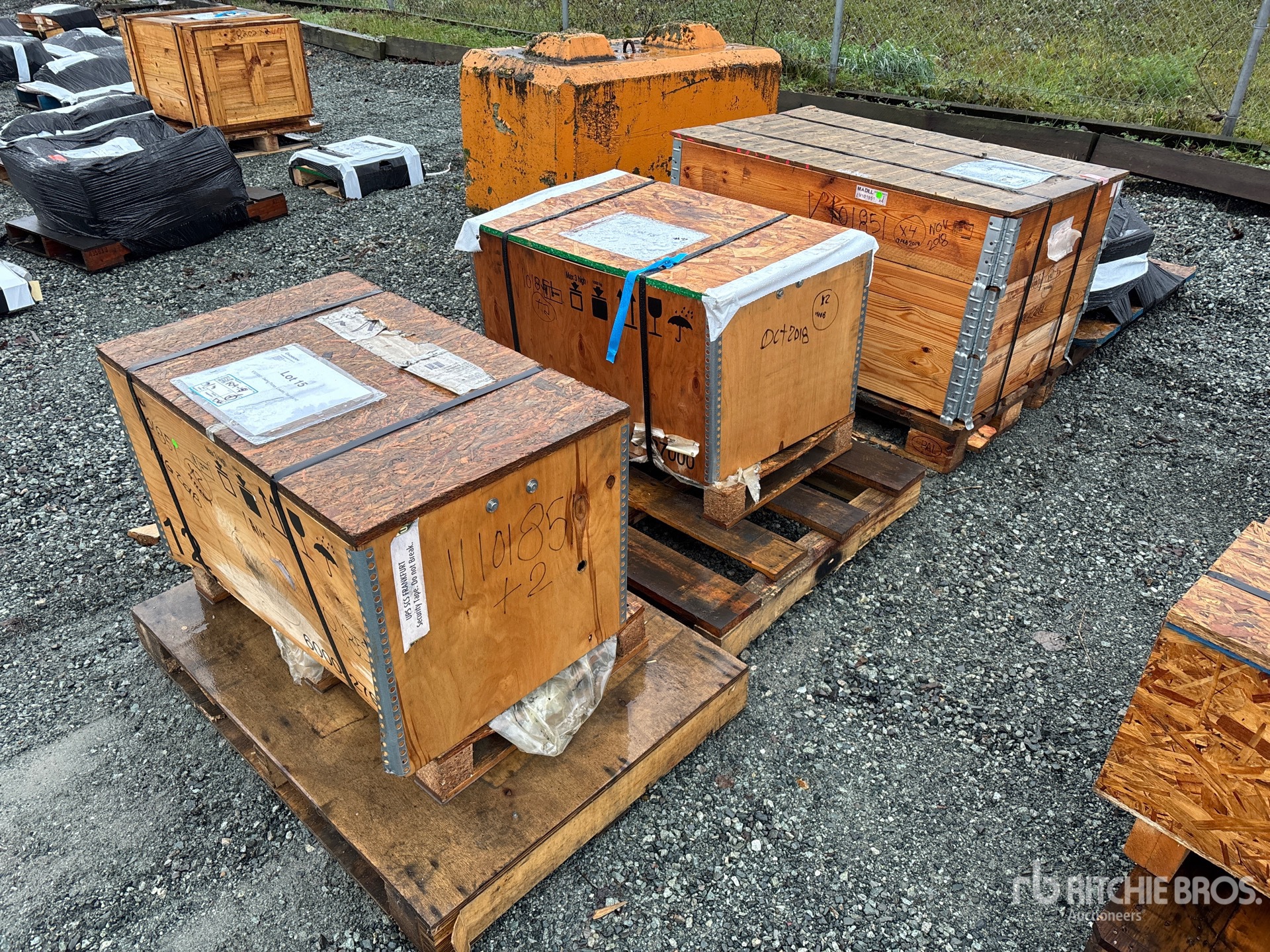 General Appearance with Bild, Ecke vorne links