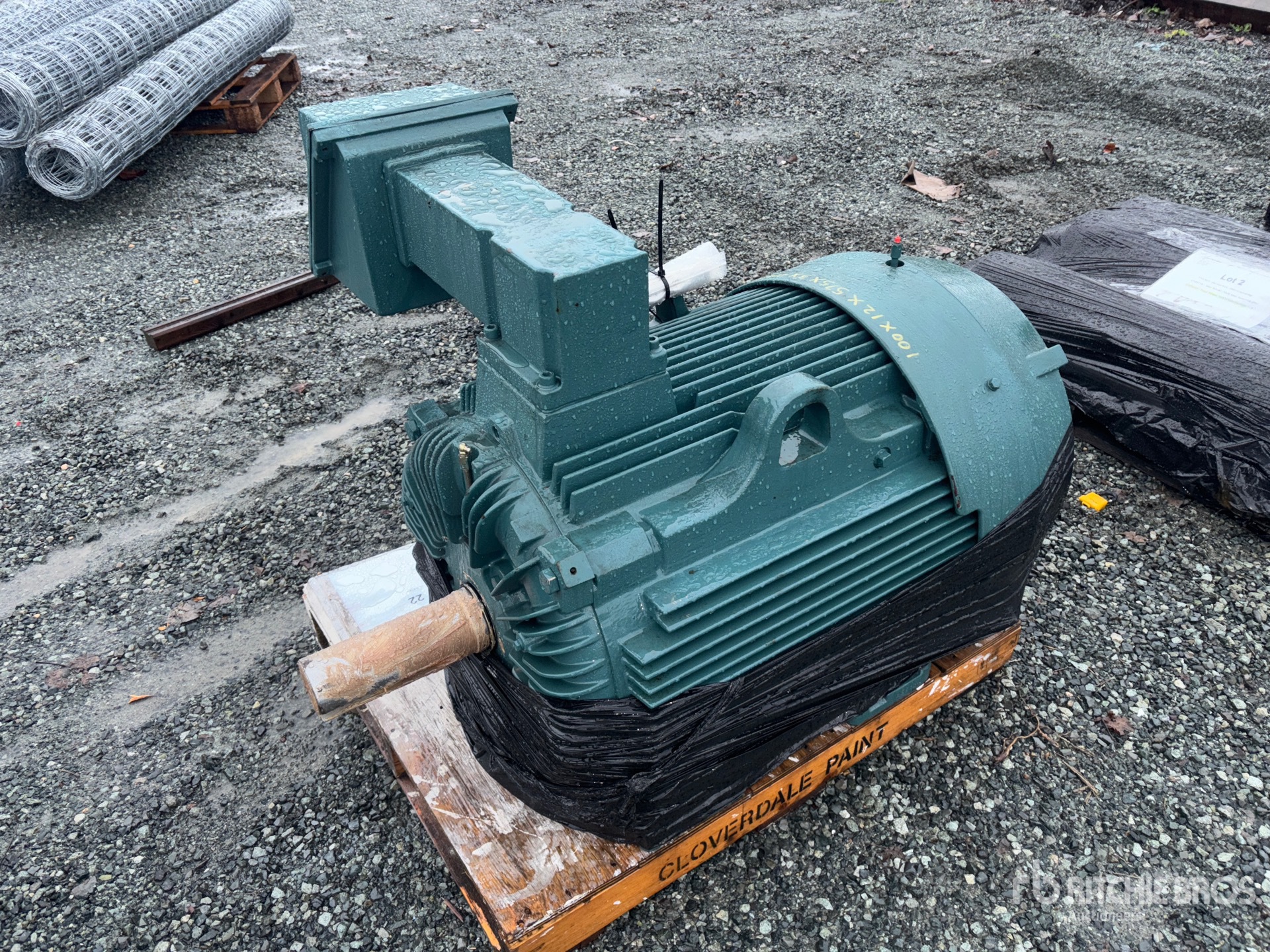 General Appearance with Picture, Left Front Corner