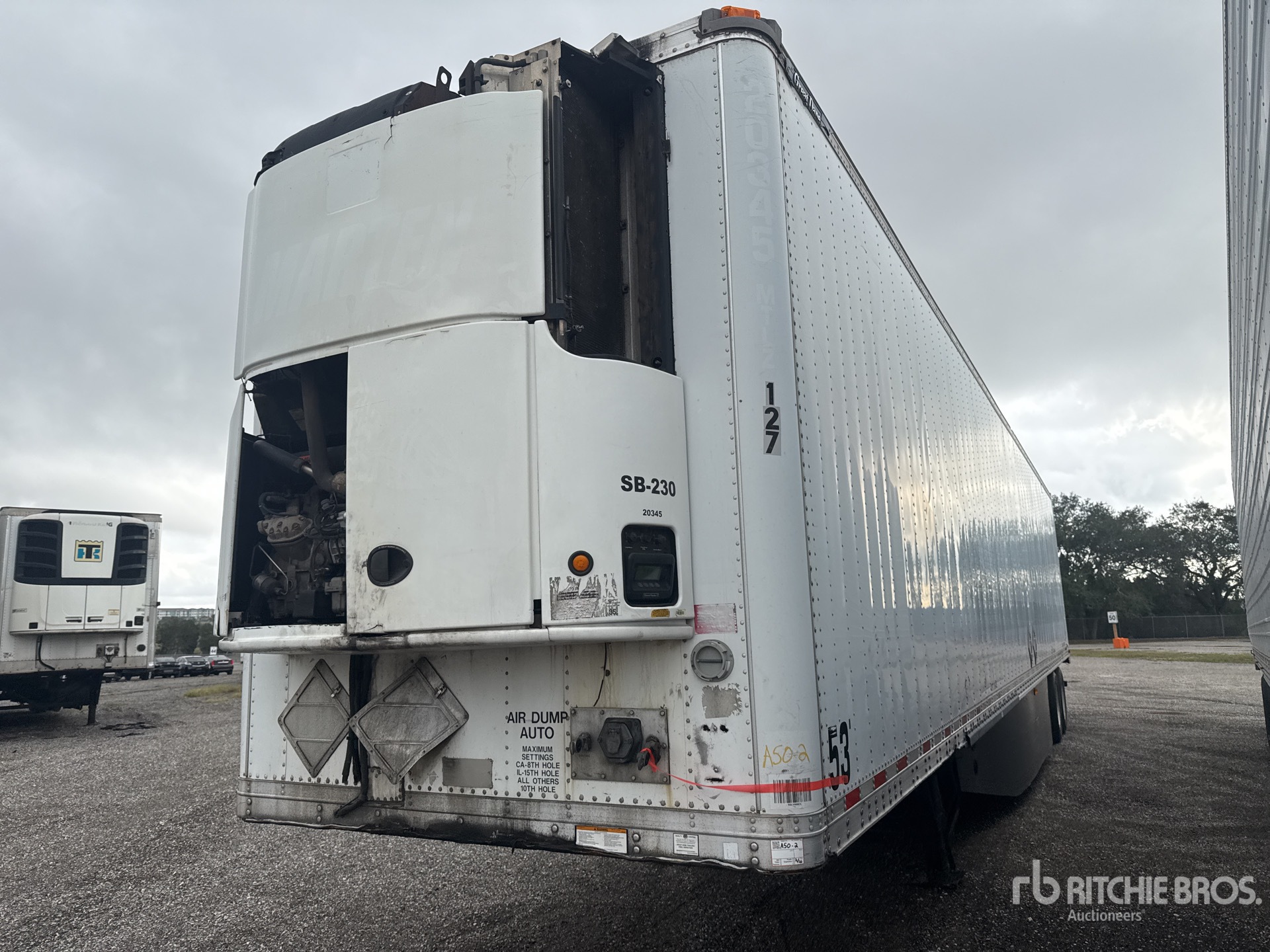 Aspect général with Image, coin avant gauche