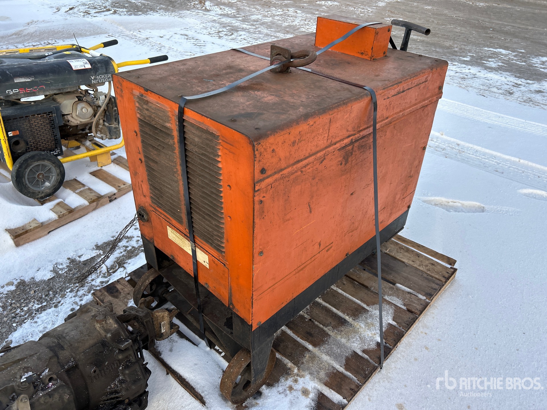 Aspect général with Image, coin arrière droit