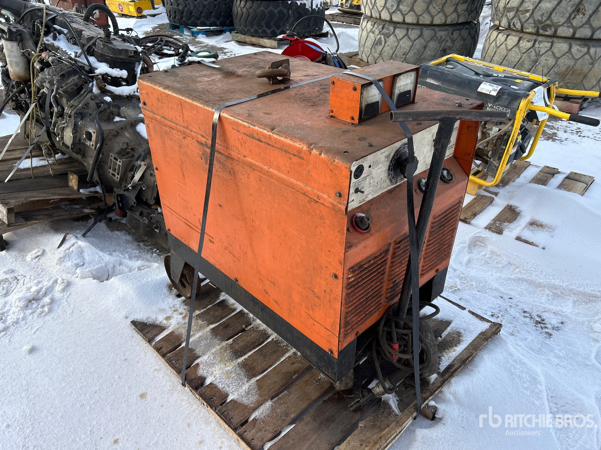 Aspect général with Image, coin avant droit