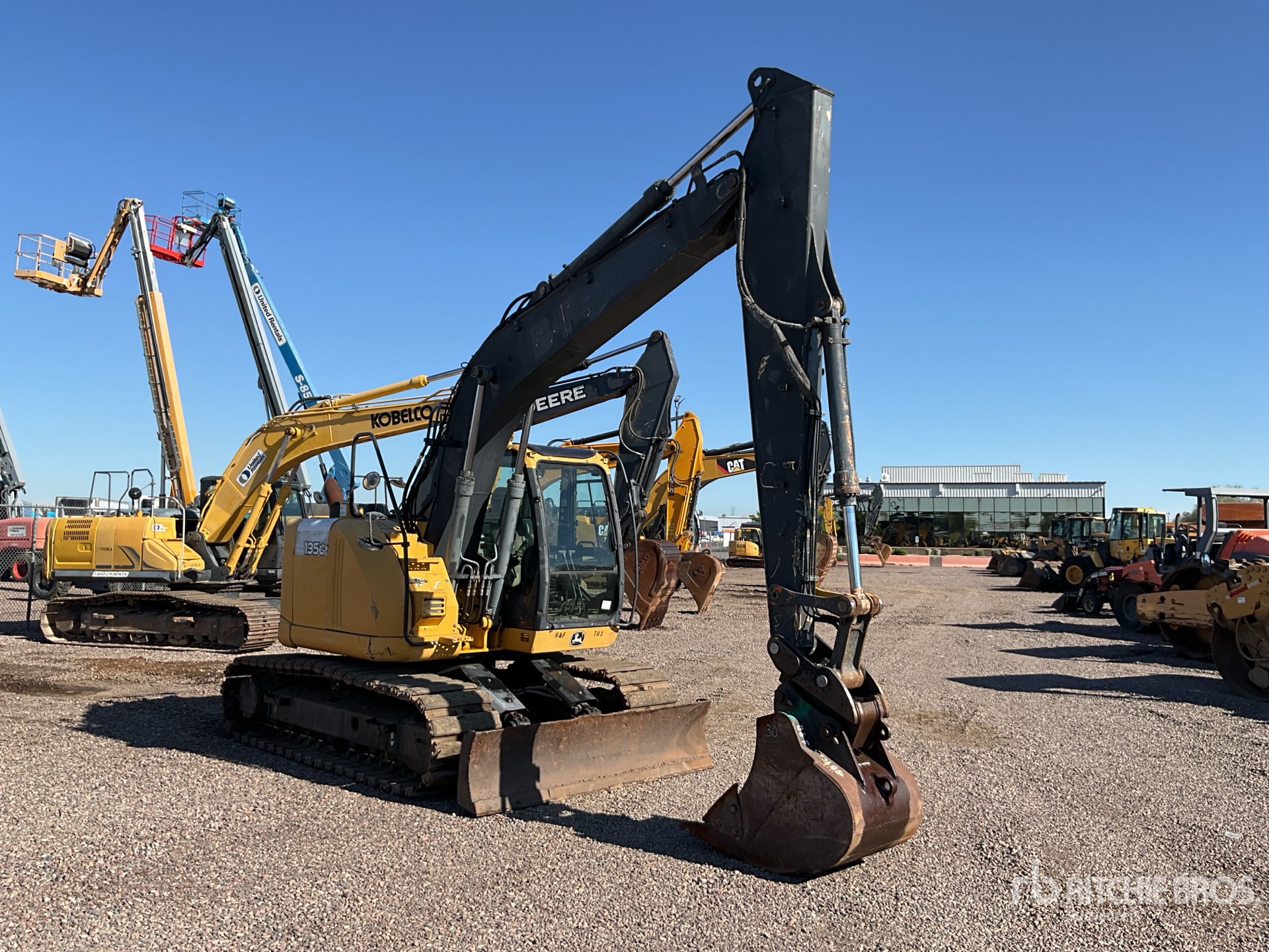 Aspect général with Image, coin avant droit