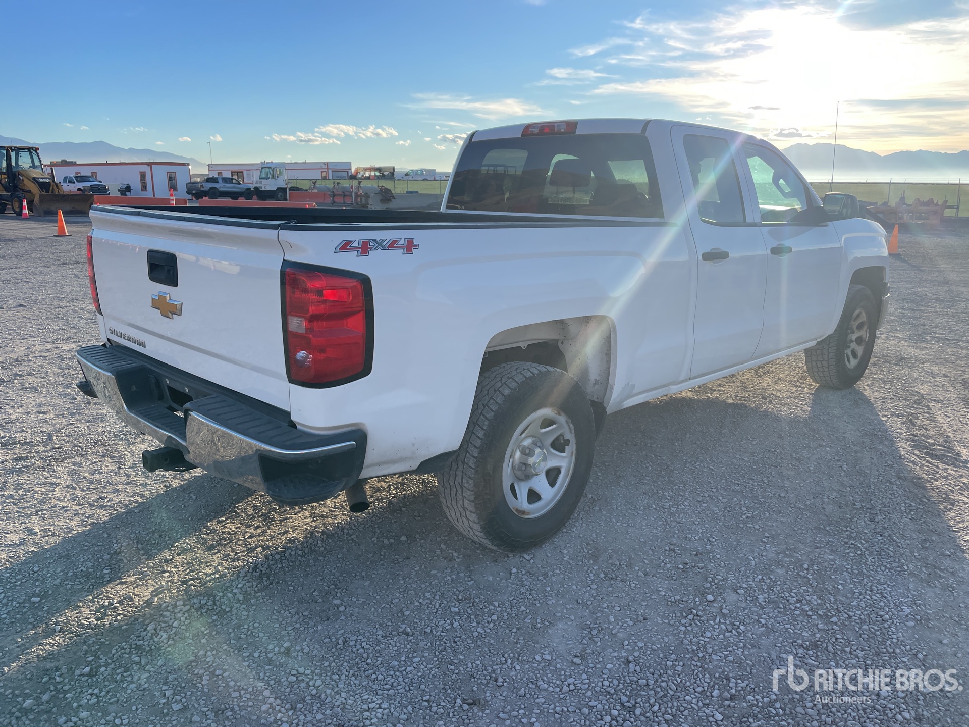 General Appearance with Imagen: esquina trasera derecha