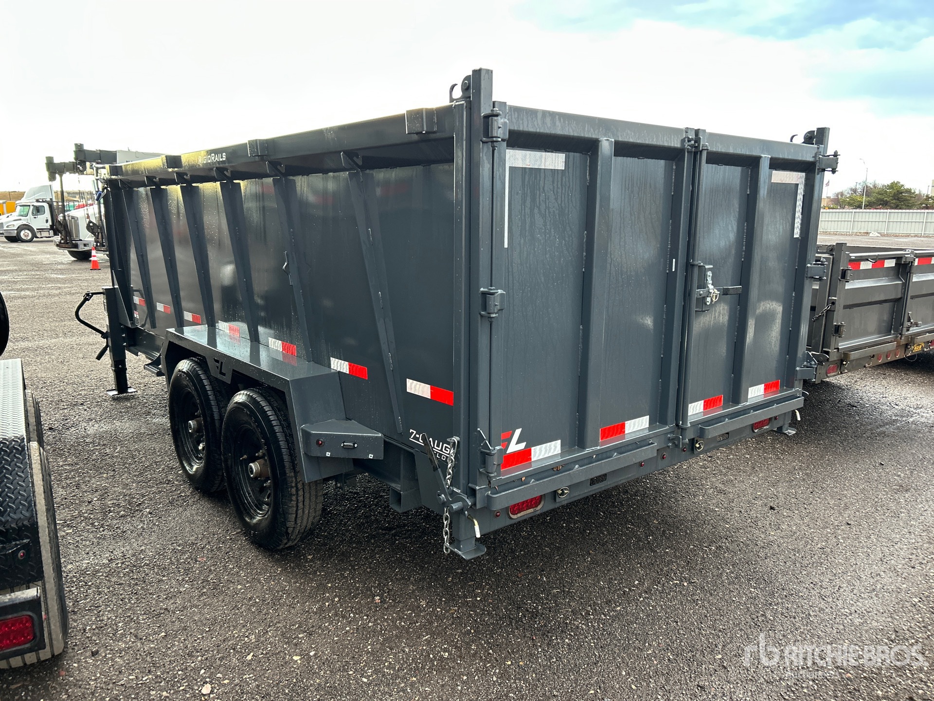 General Appearance with Imagen: esquina trasera izquierda