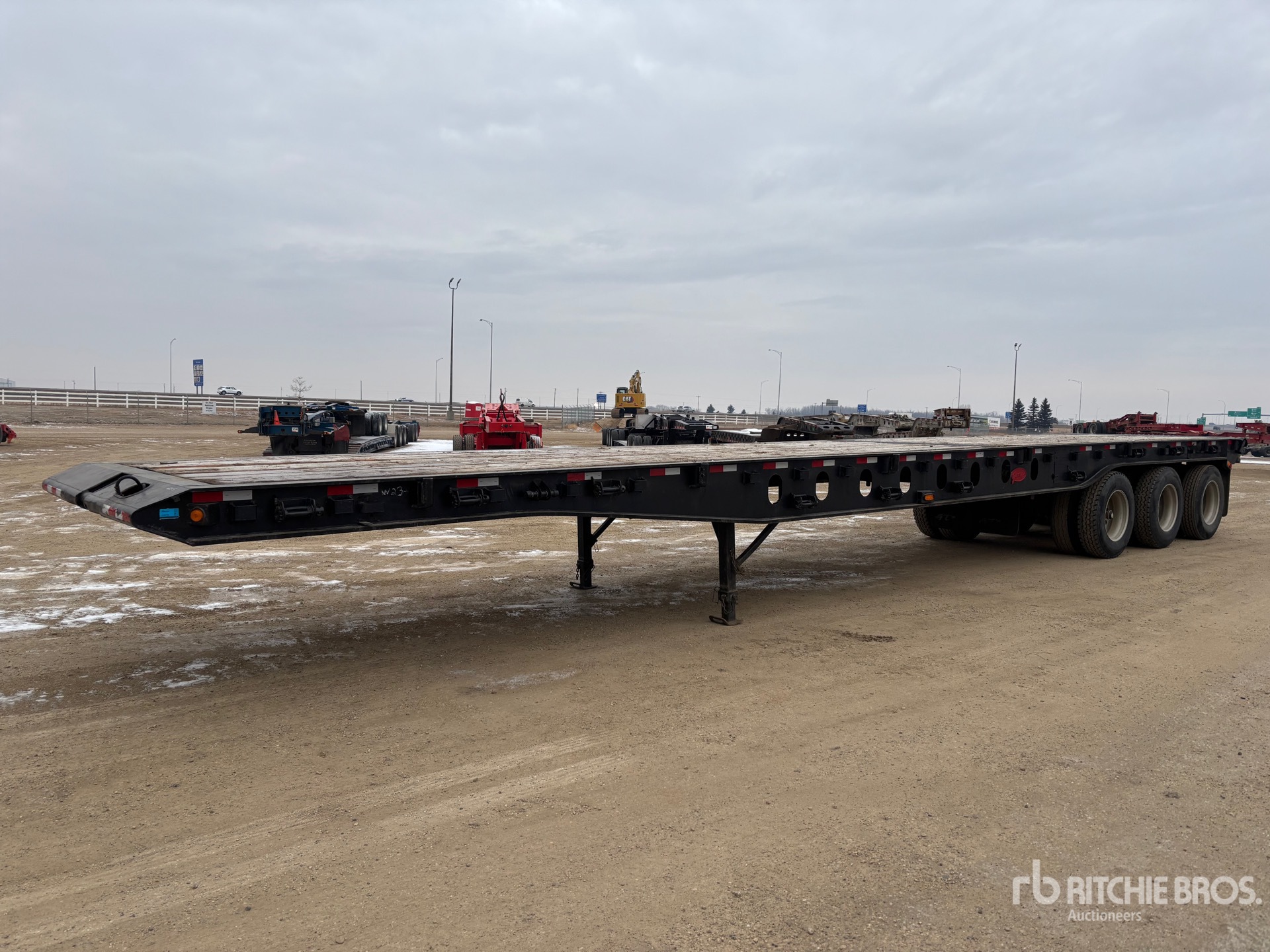 General Appearance with Bild, Ecke vorne links