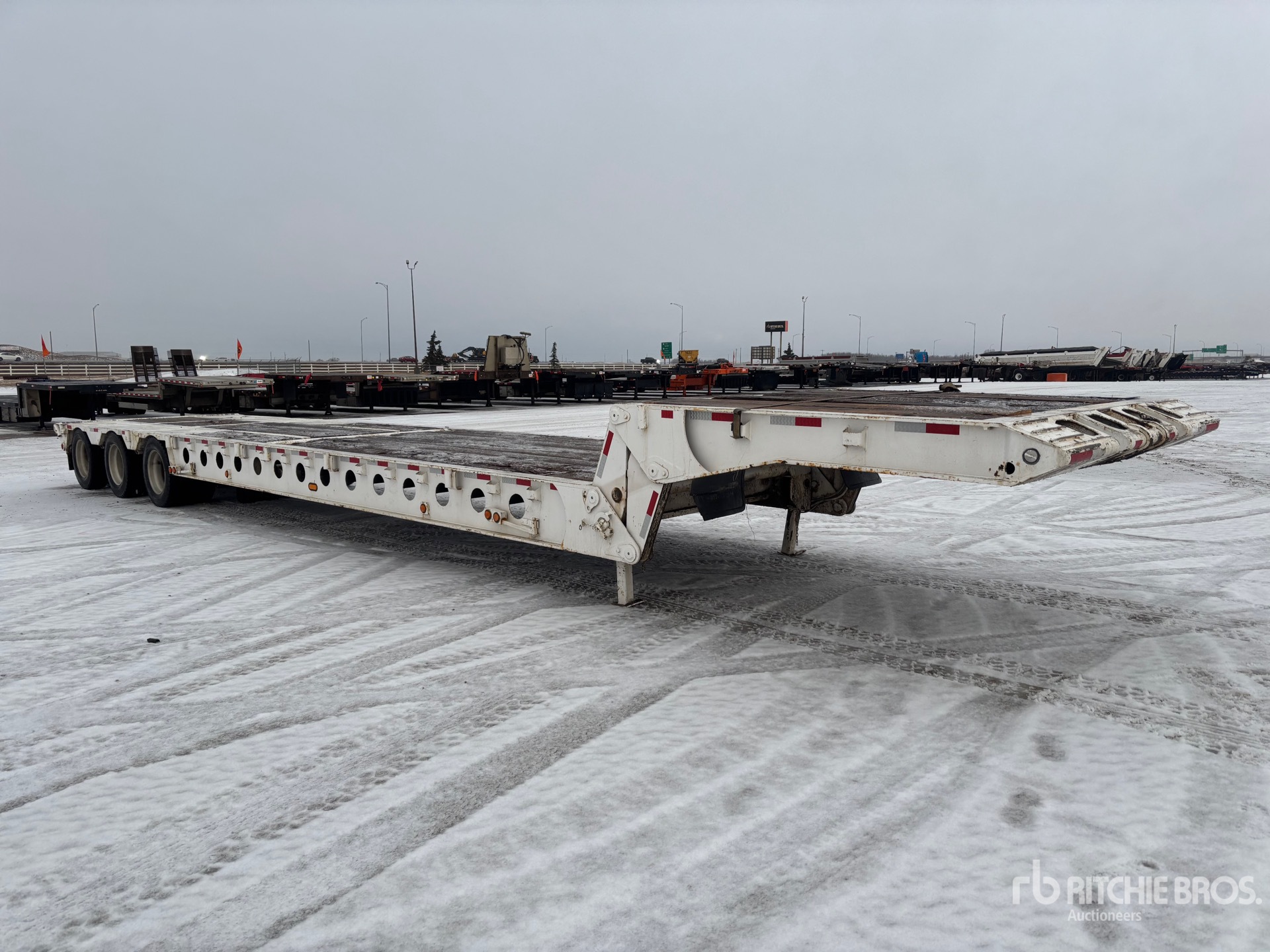 General Appearance with Foto, angolo anteriore destro