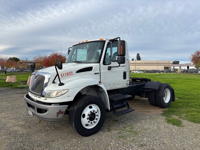 2012 International 4400 4x2 S/A Day Cab Truck Tractor