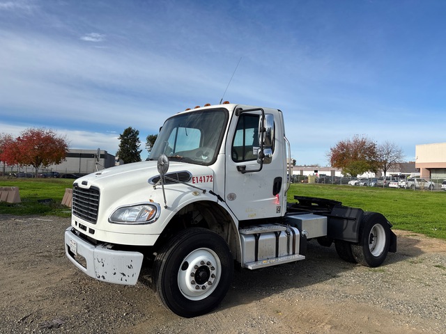 2015 Freightliner M2106 4x2 S/A Day Cab Truck Tractor
