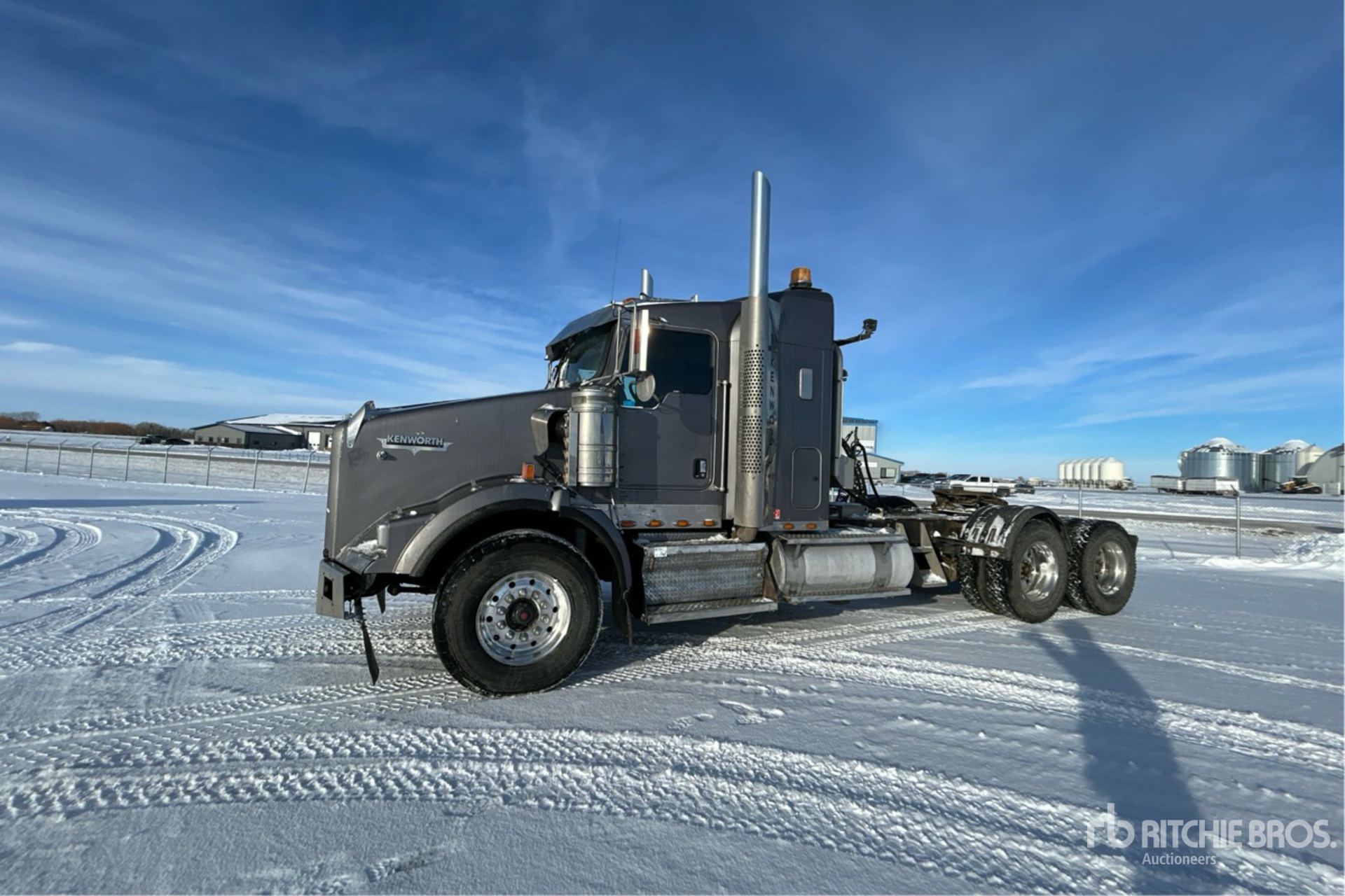 General Appearance with Picture, Left Front Corner