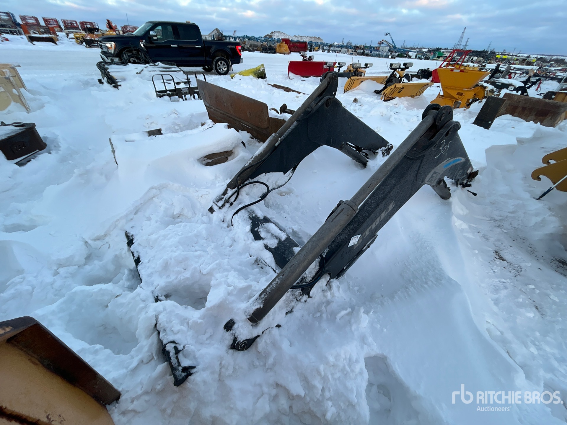 General Appearance with Foto, angolo posteriore sinistro