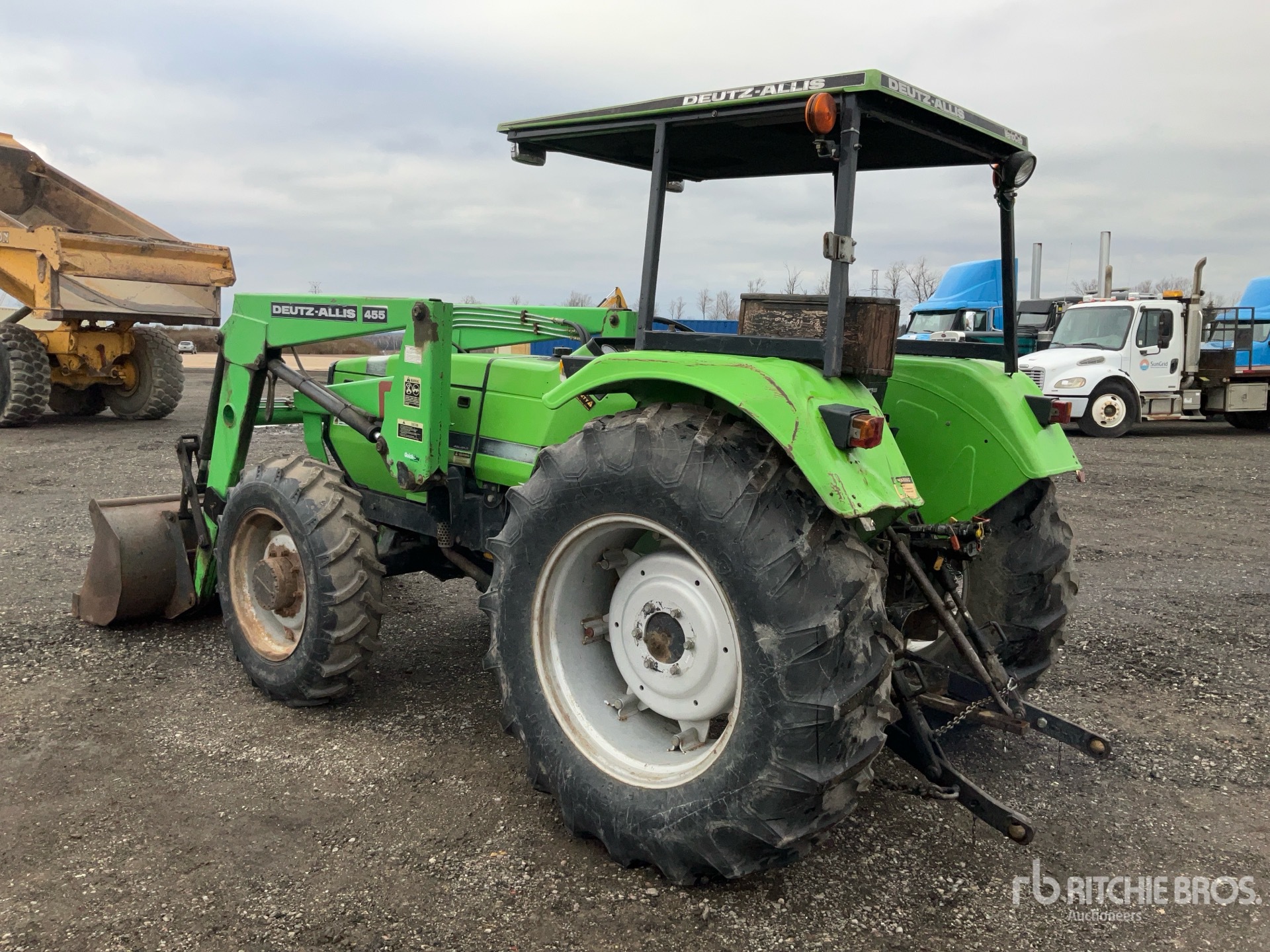 General Appearance with Bild, Ecke hinten links