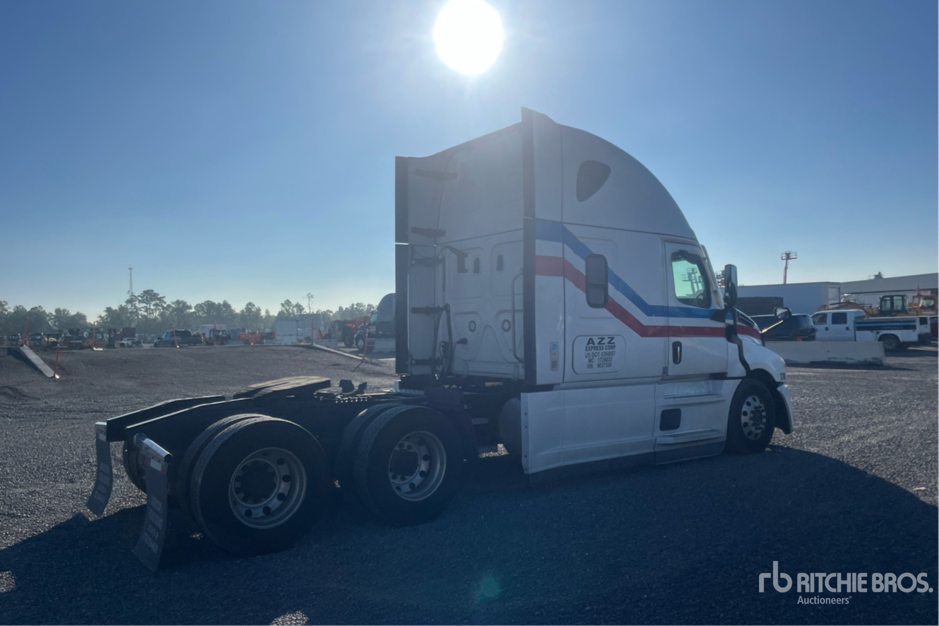 General Appearance with Bild, Ecke hinten rechts