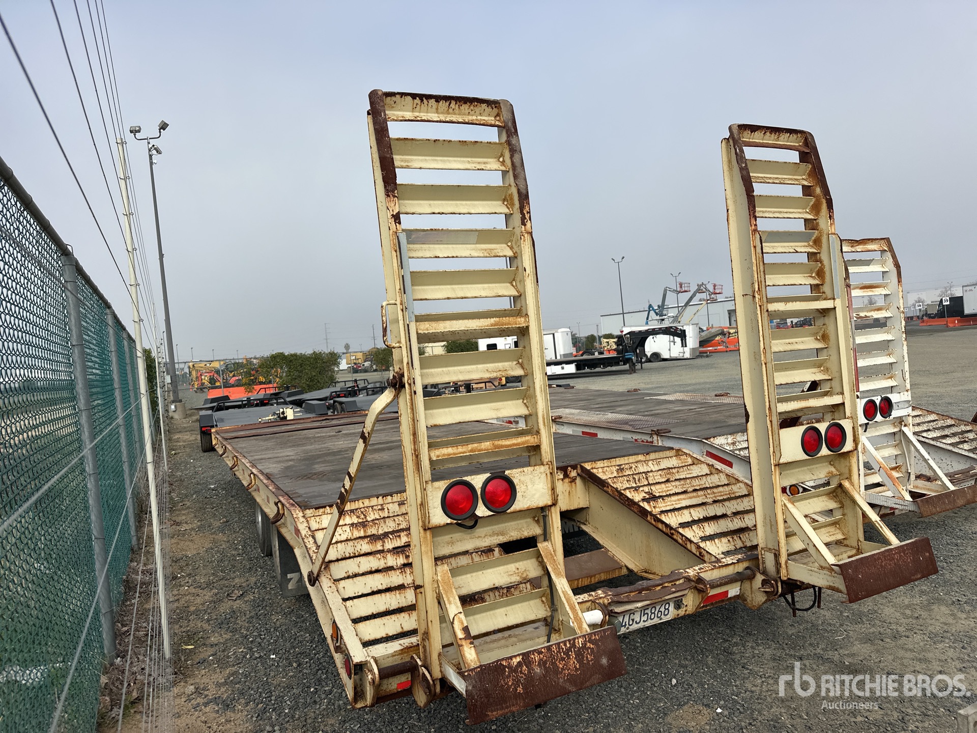 General Appearance with Imagen: esquina trasera izquierda