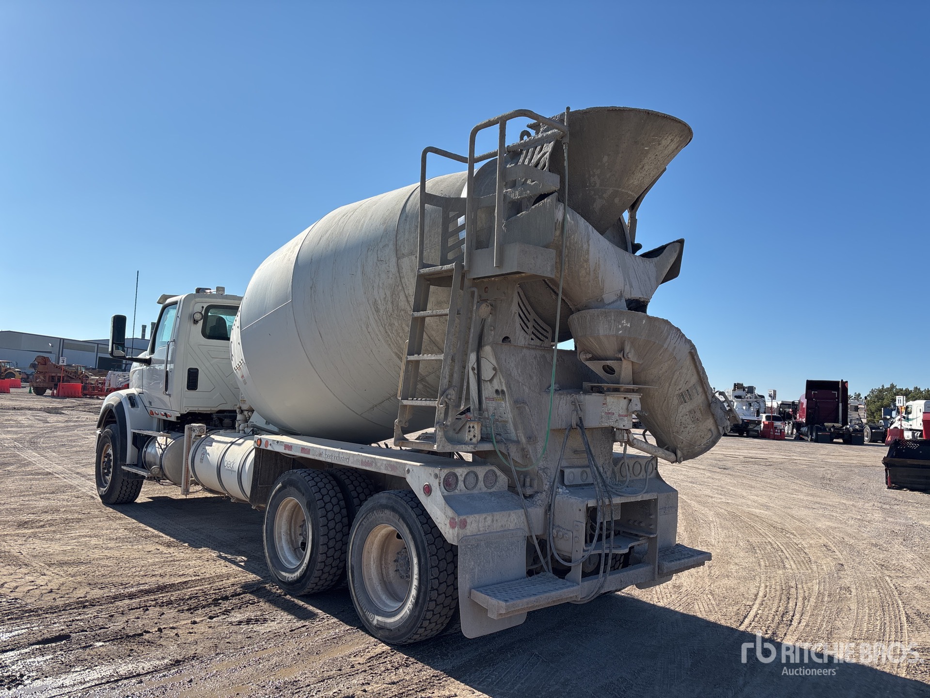 General Appearance with Imagen: esquina trasera izquierda