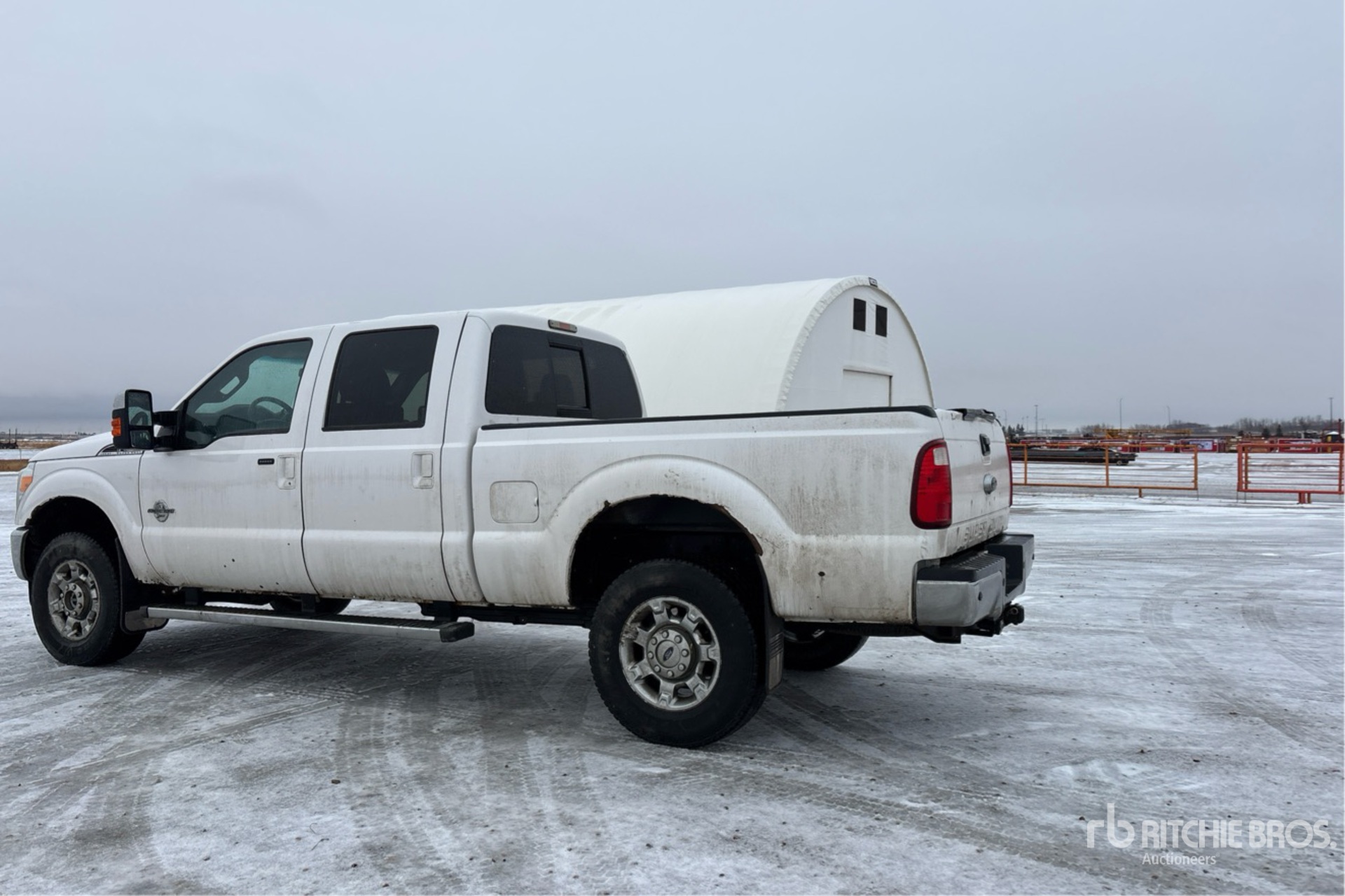 Aspect général with Image, coin arrière gauche