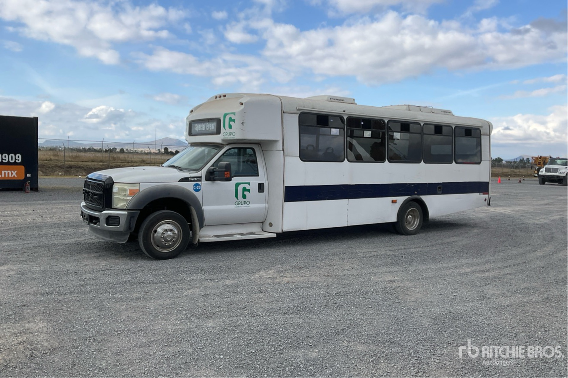 General Appearance with Picture, Left Front Corner