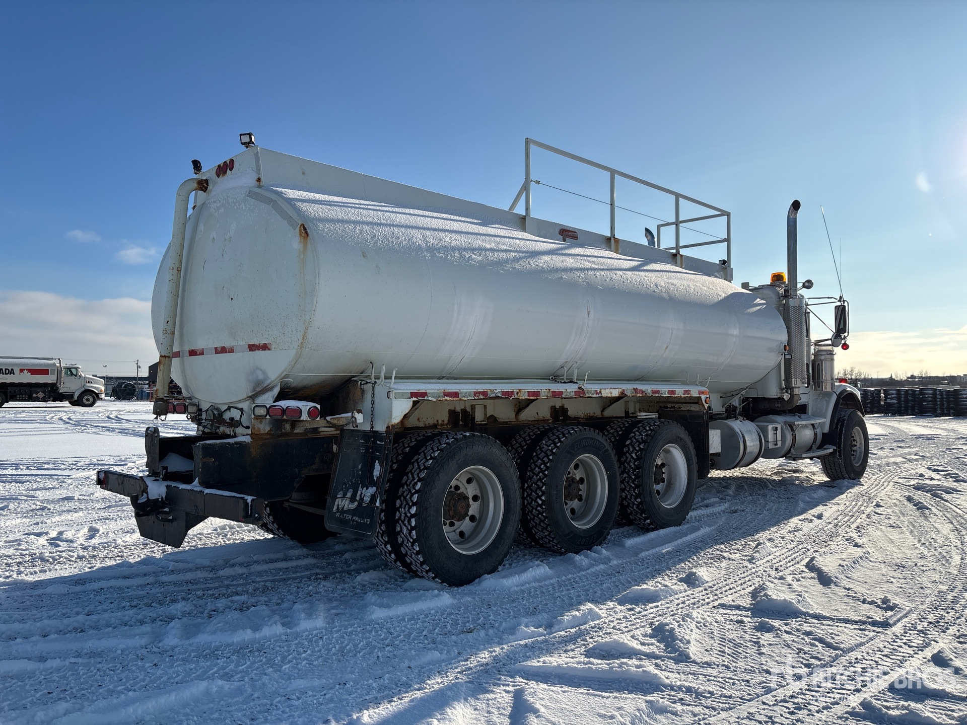General Appearance with Bild, Ecke hinten rechts