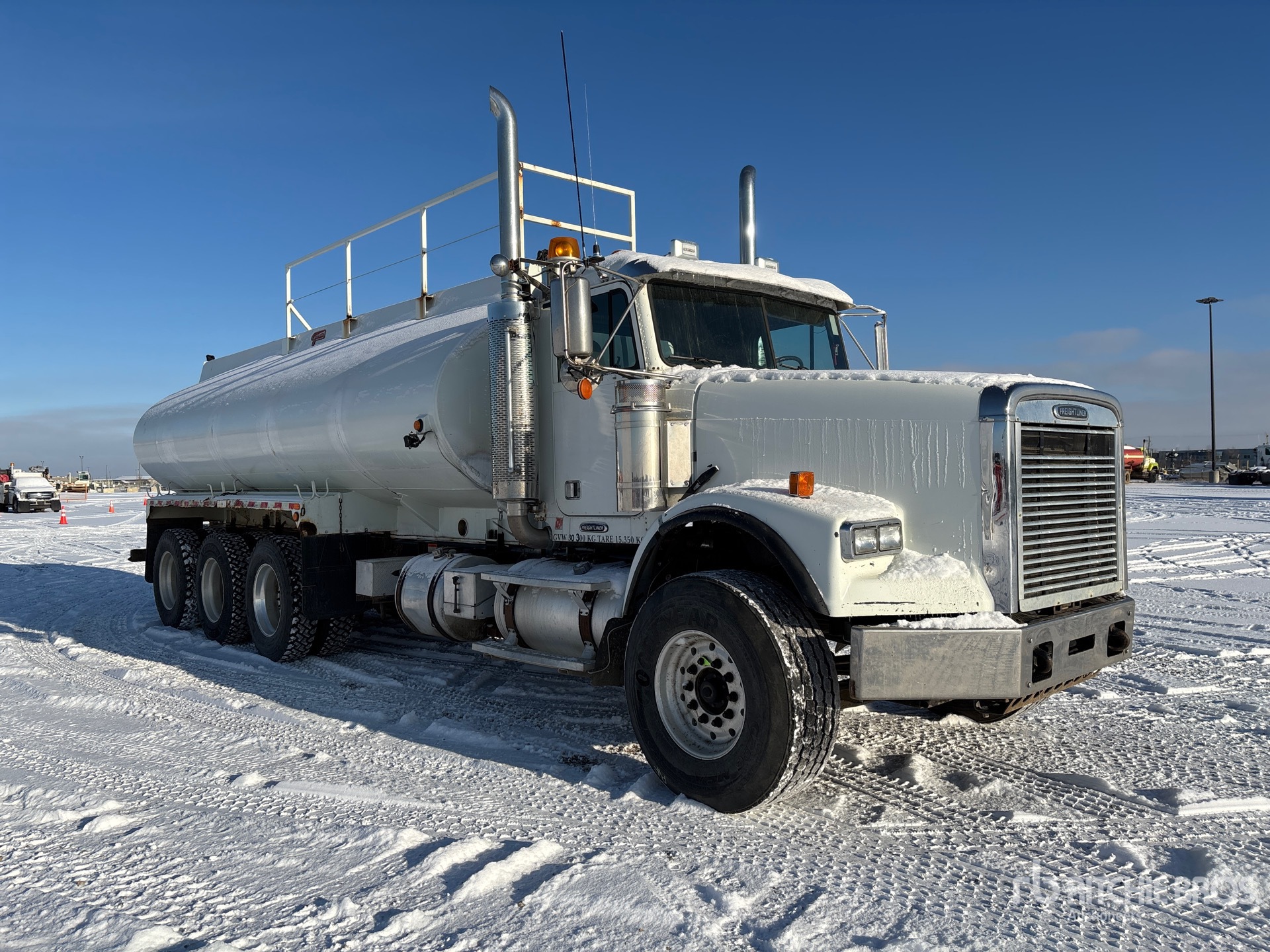 General Appearance with Bild, Ecke vorne rechts